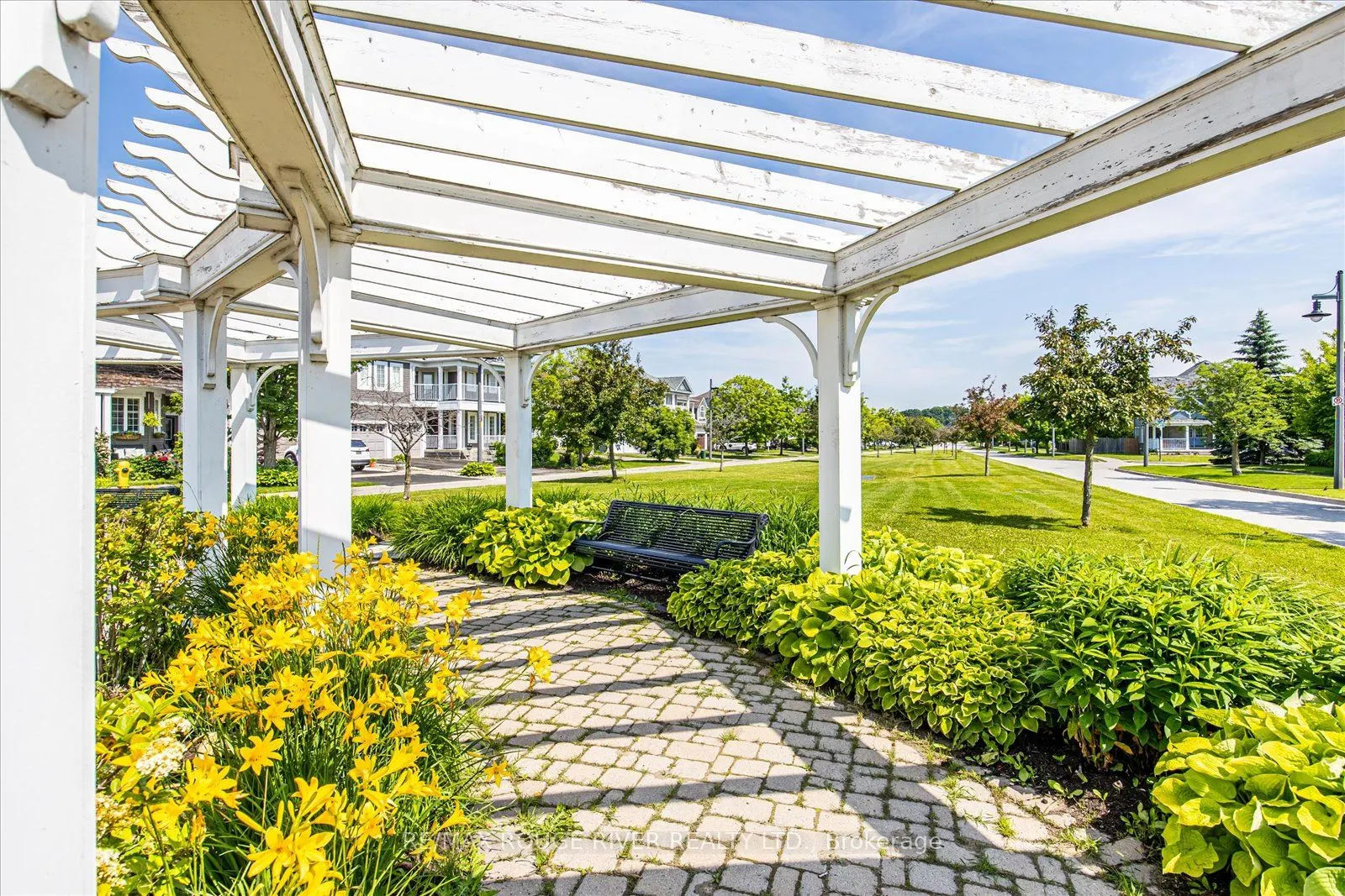 395 Lakebreeze Drive #306