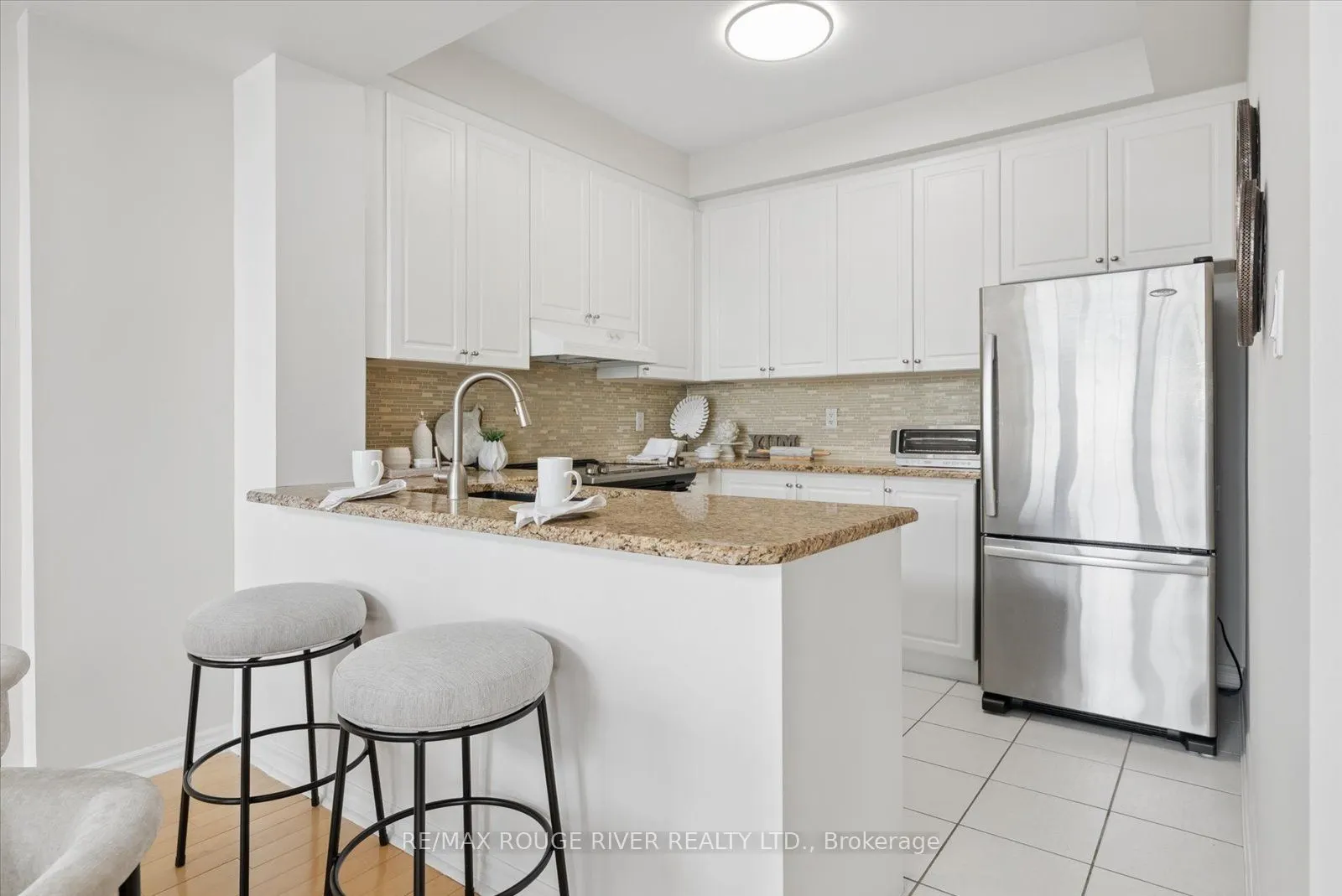 395 Lakebreeze Drive #306