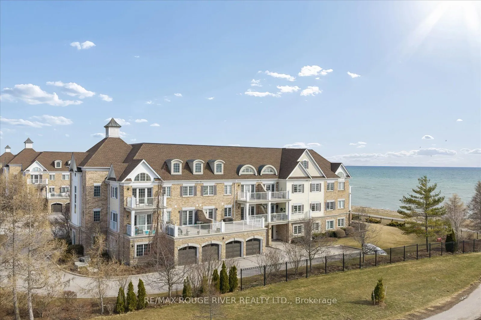 395 Lakebreeze Drive #306