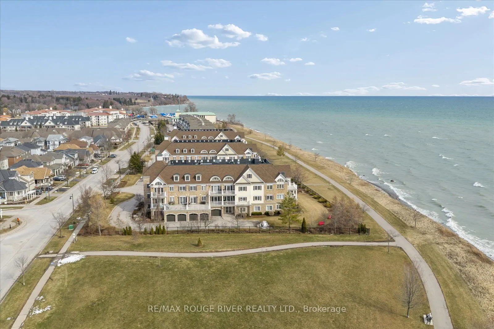 395 Lakebreeze Drive #306