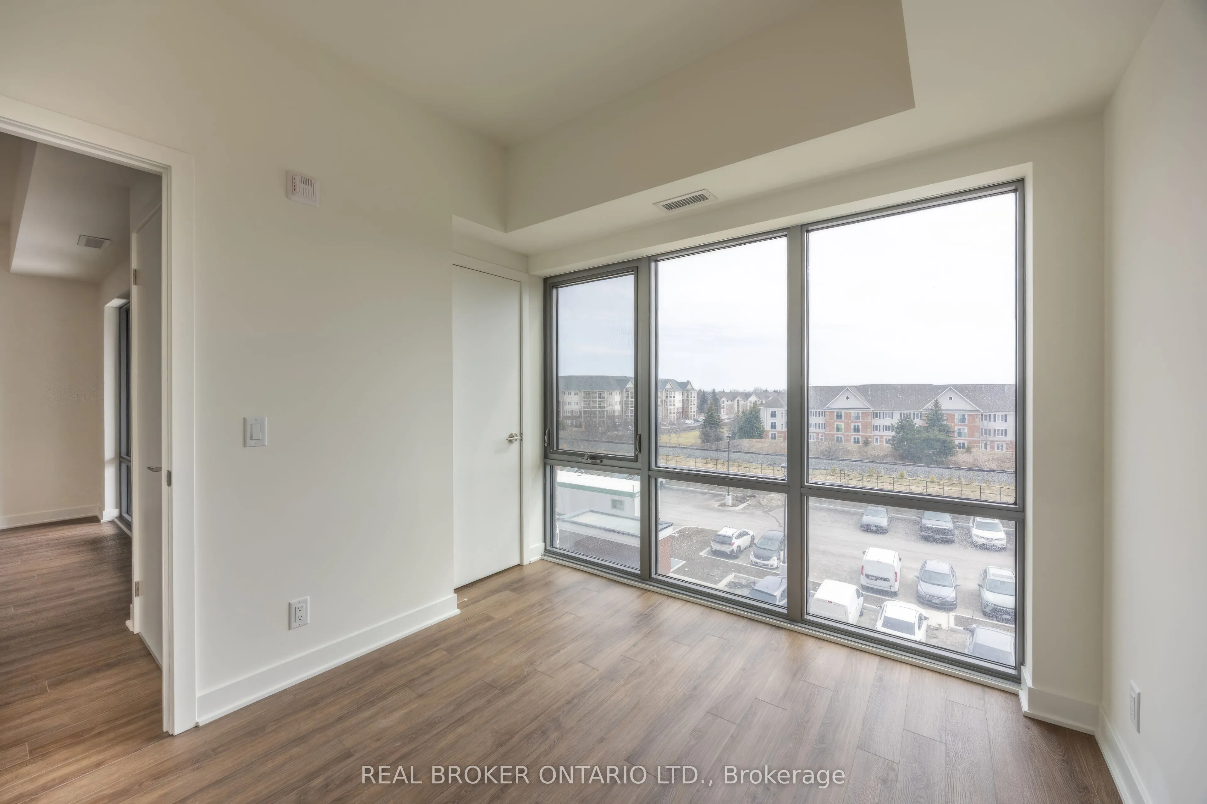 51 Clarington Boulevard #402