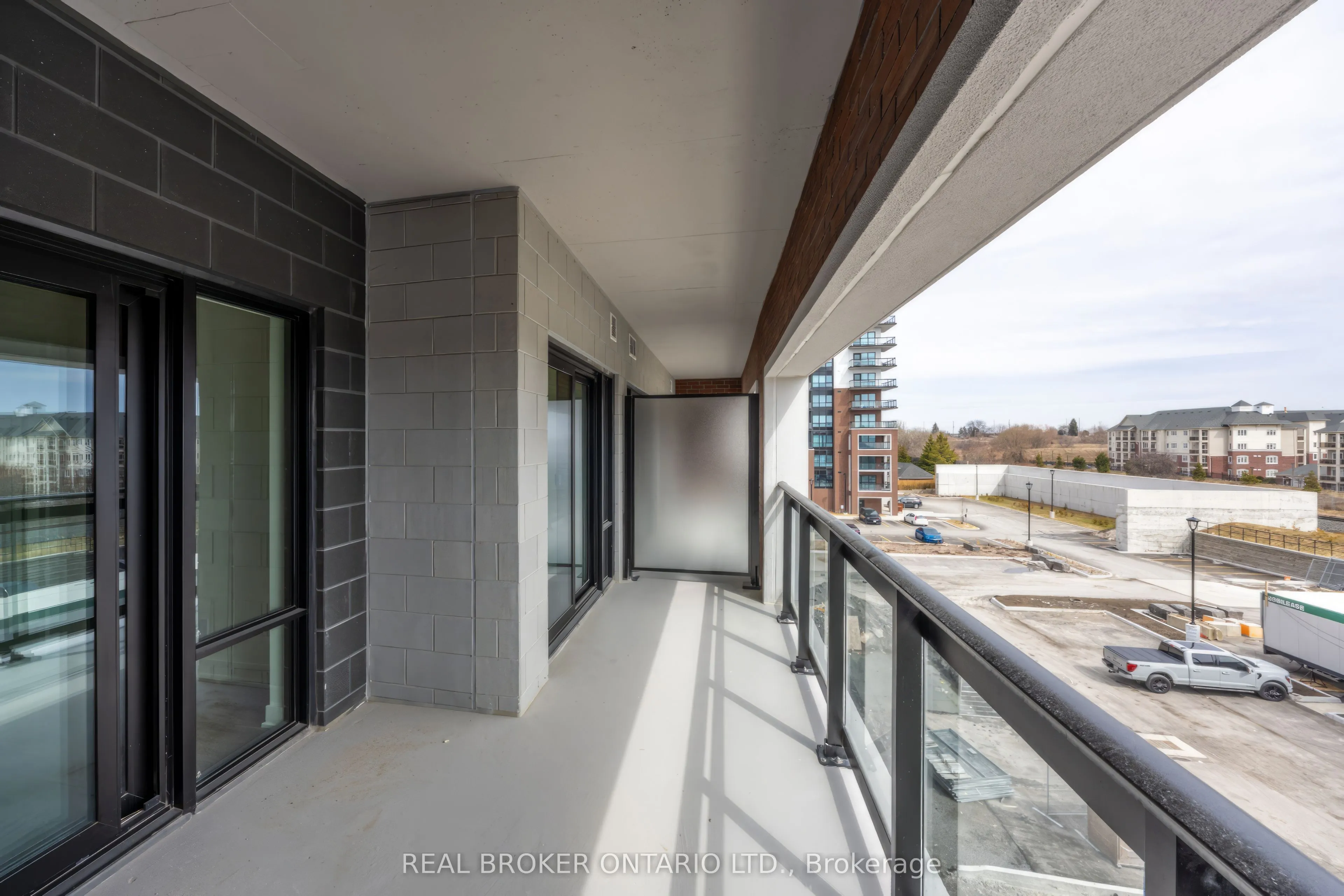 51 Clarington Boulevard #402