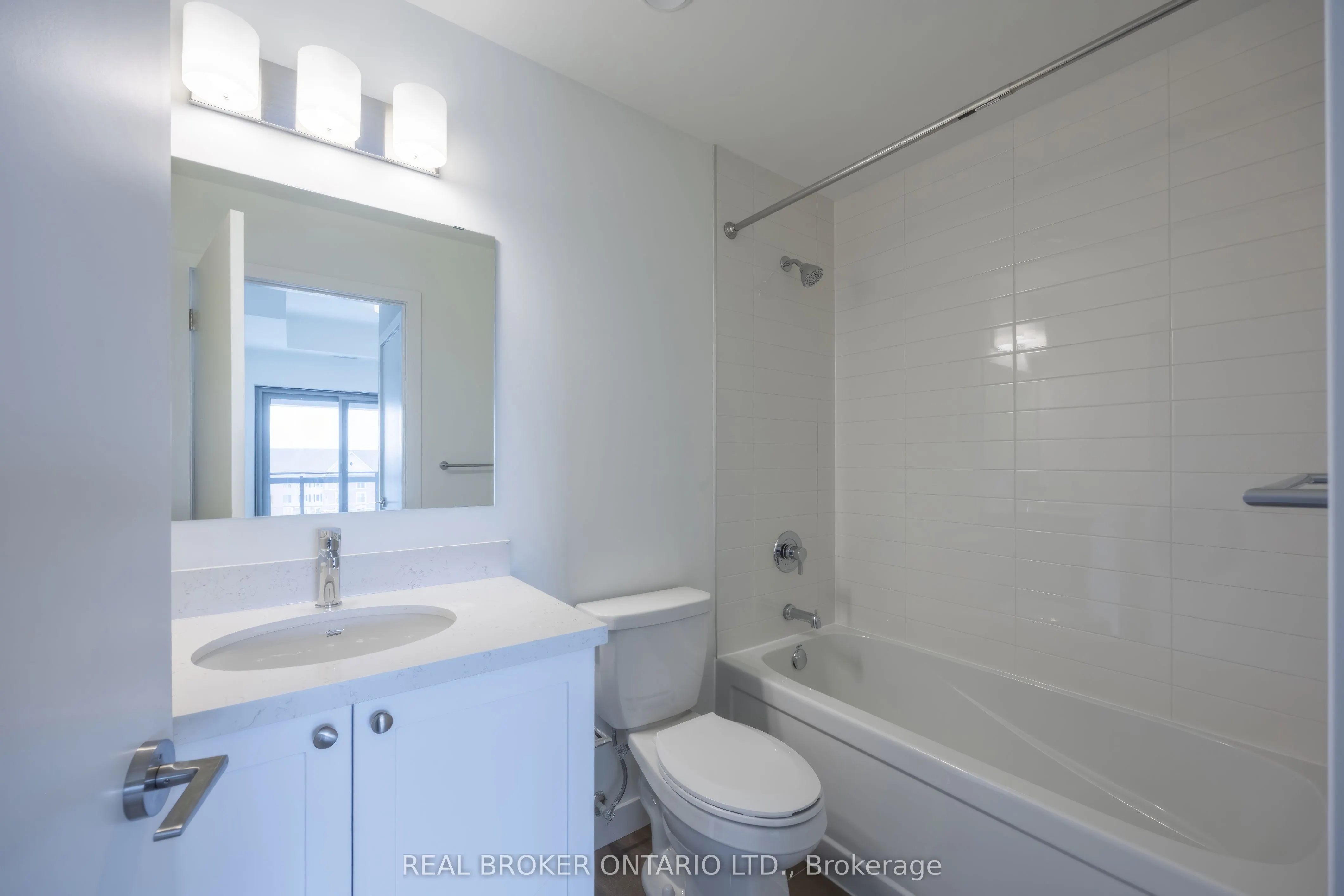 51 Clarington Boulevard #402