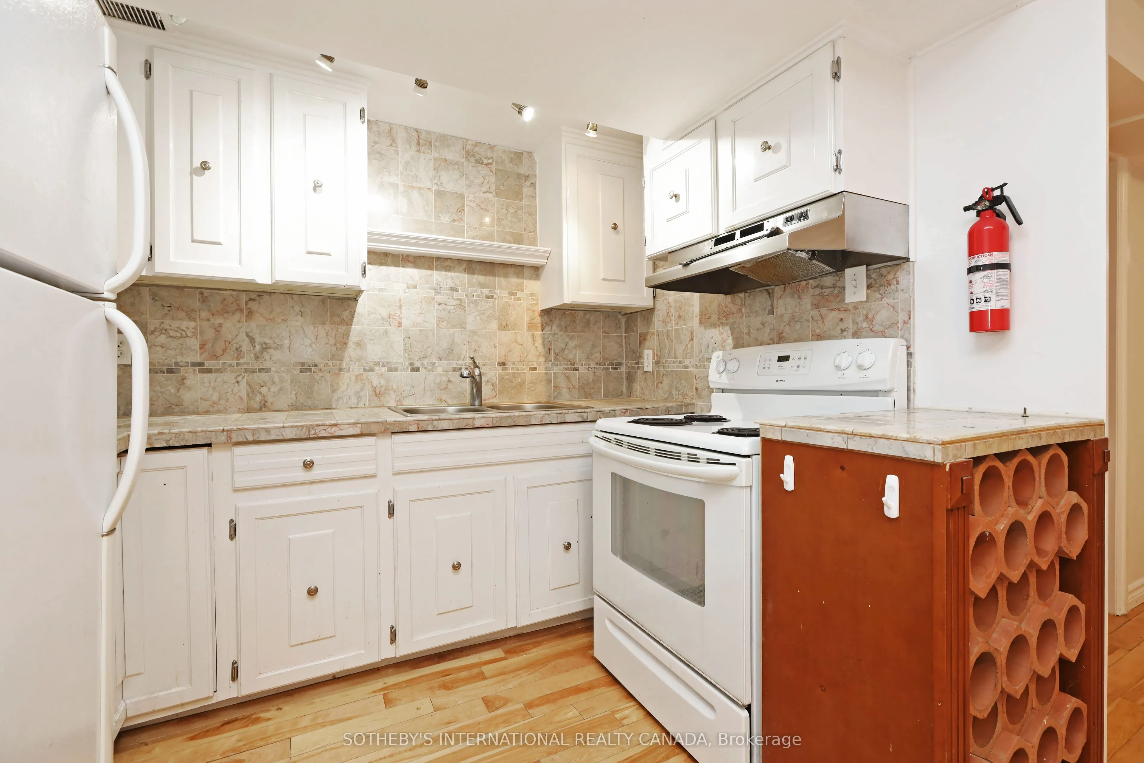 212 Glebemount Avenue #Lower