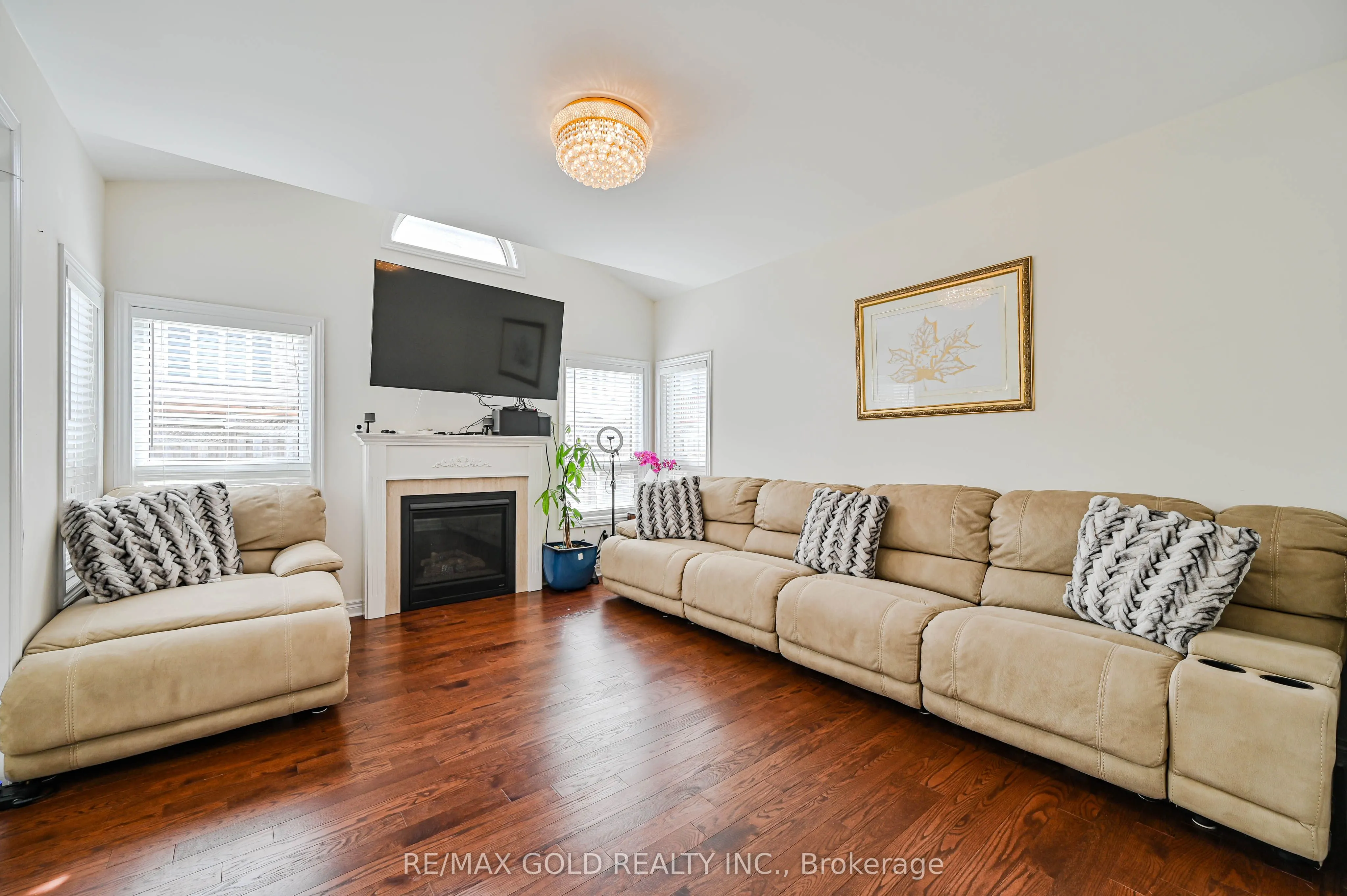7 Bellotti Crescent