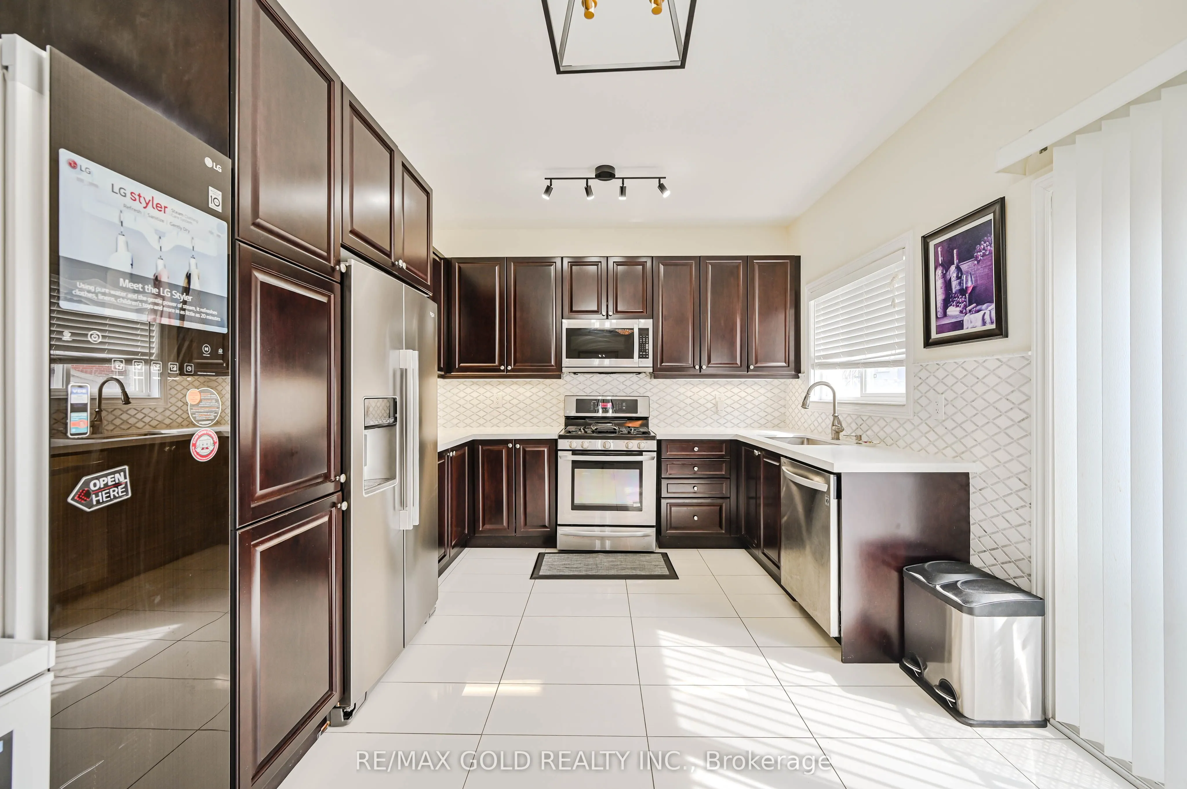 7 Bellotti Crescent