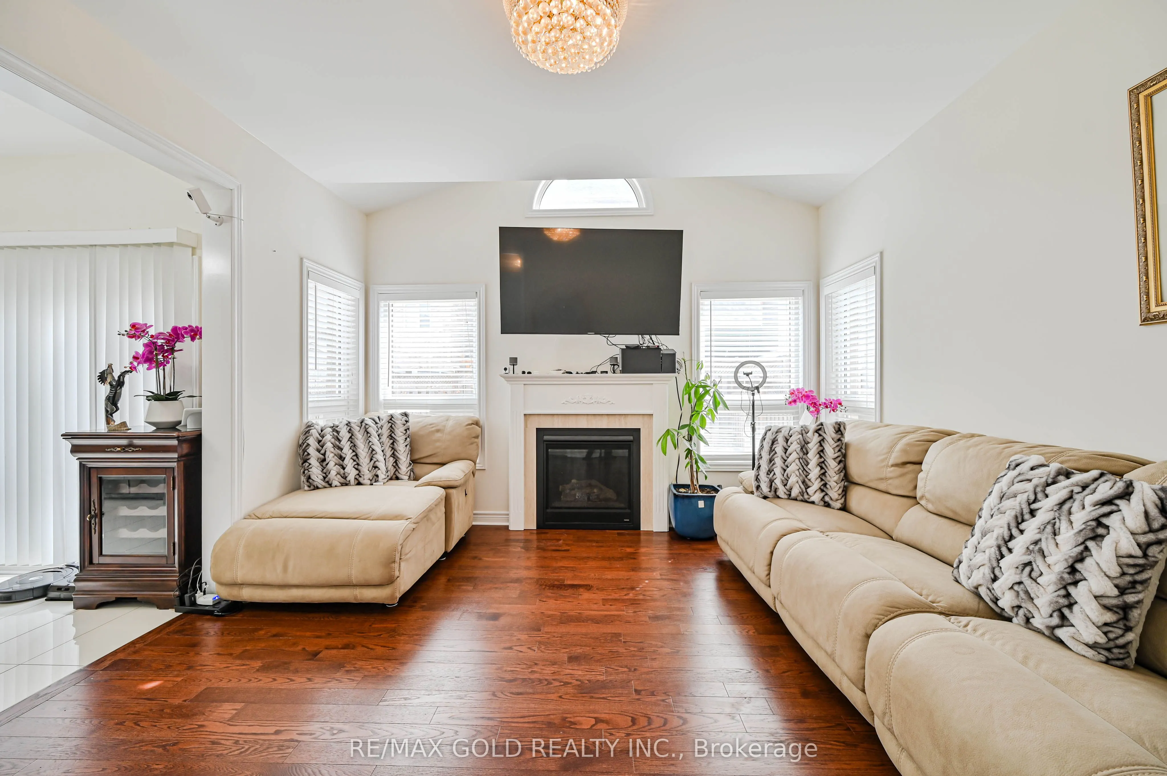 7 Bellotti Crescent