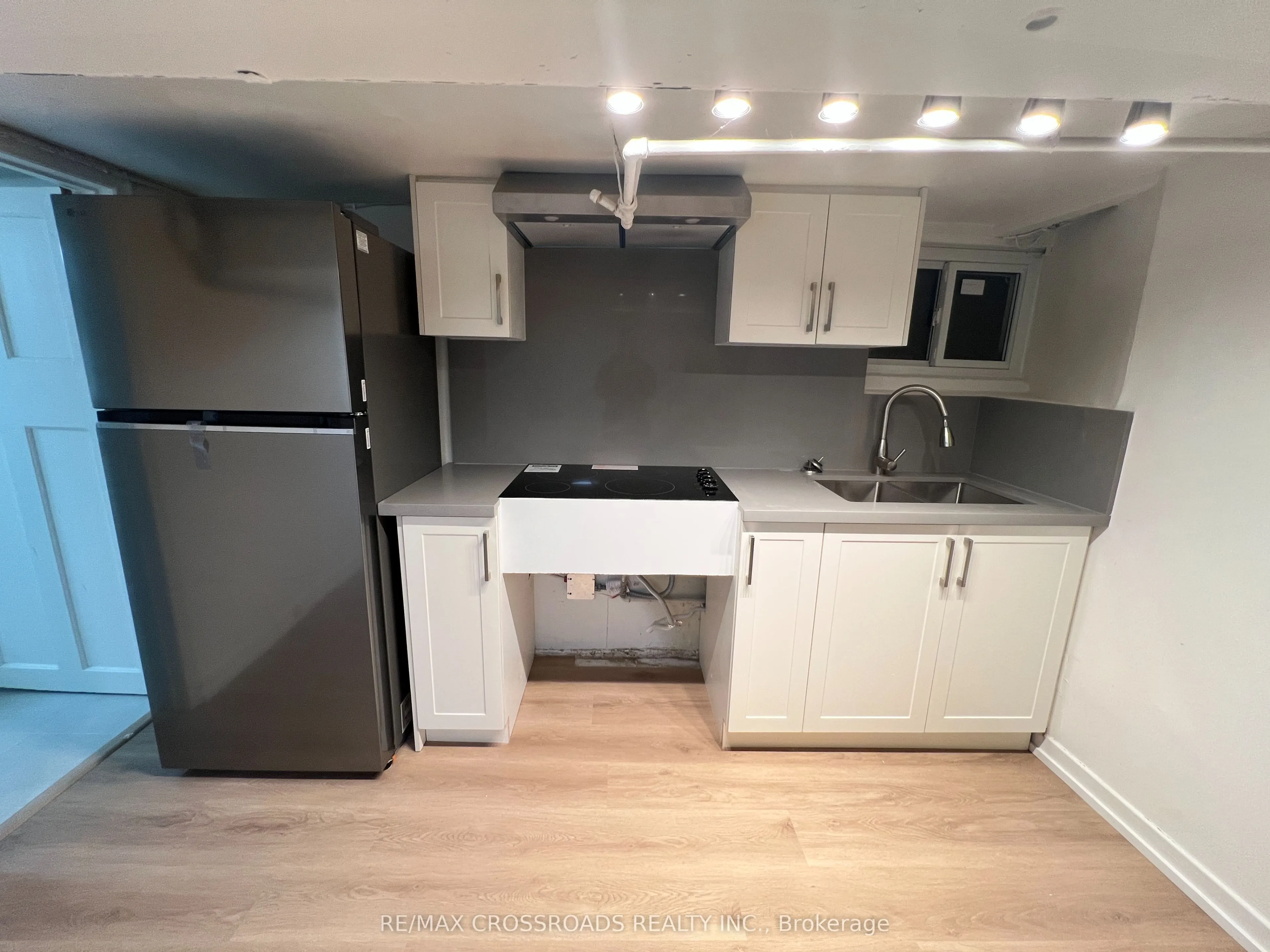 82 Curzon Street #Basement