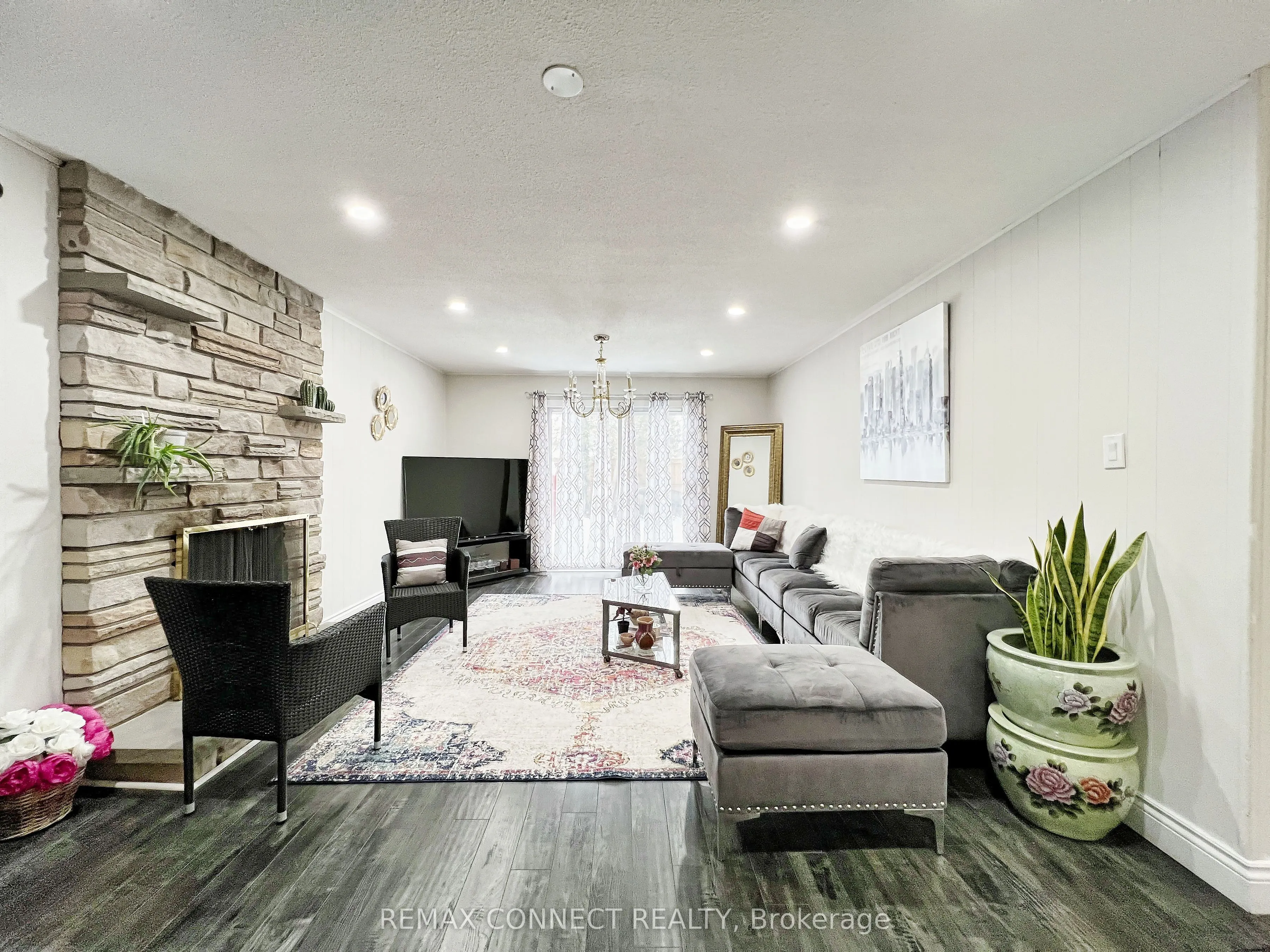 24 Lalton Place