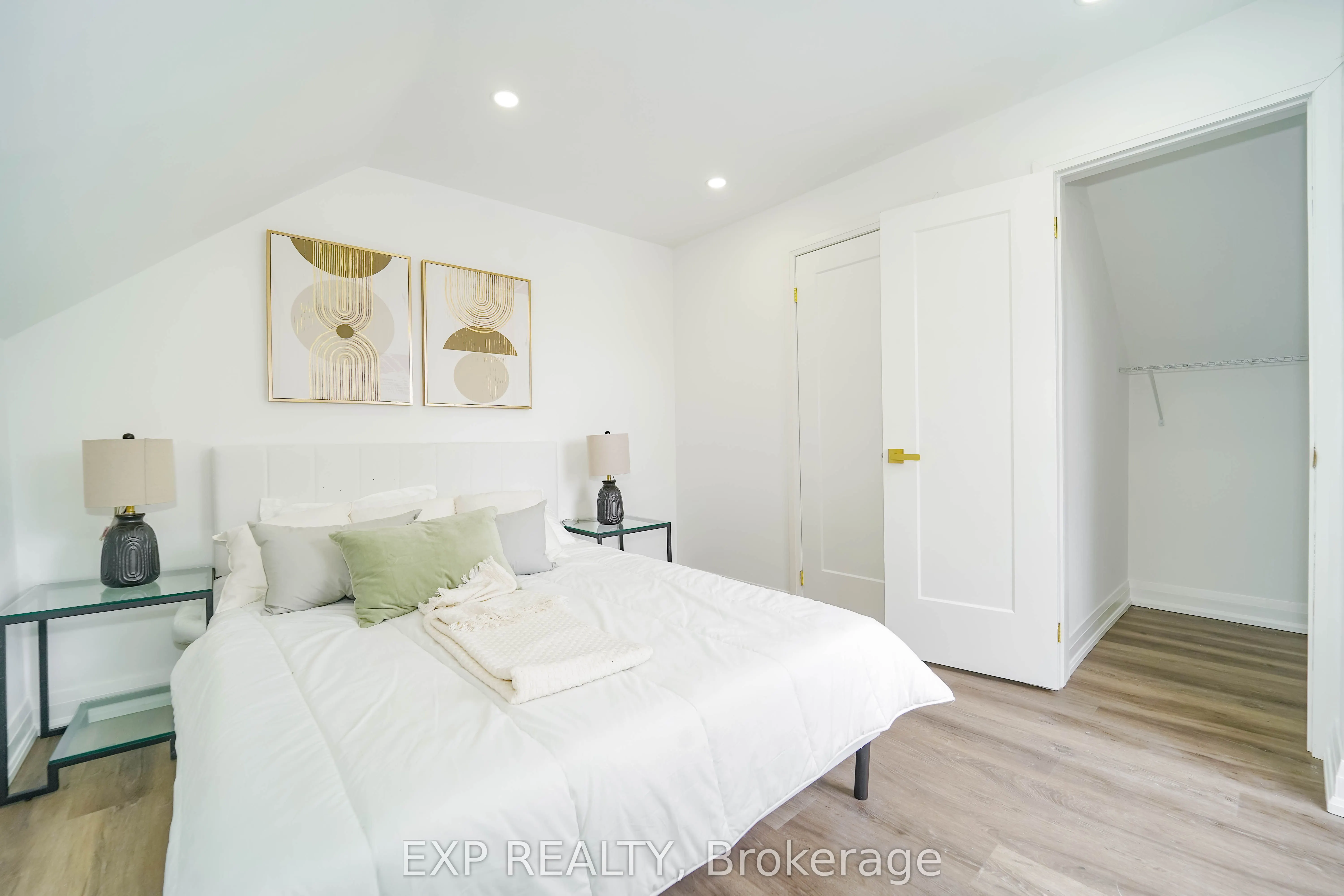 224 Aylesworth Avenue