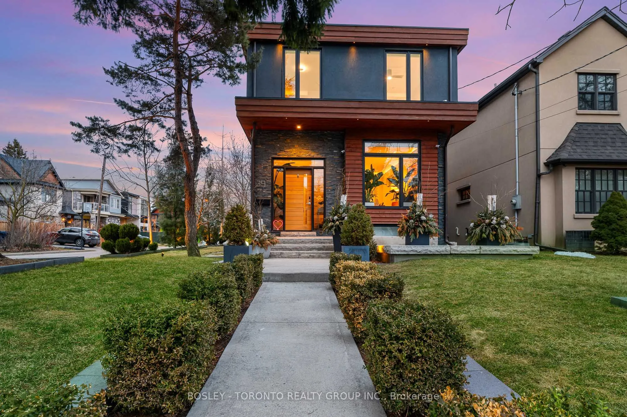 39 Red Deer Avenue