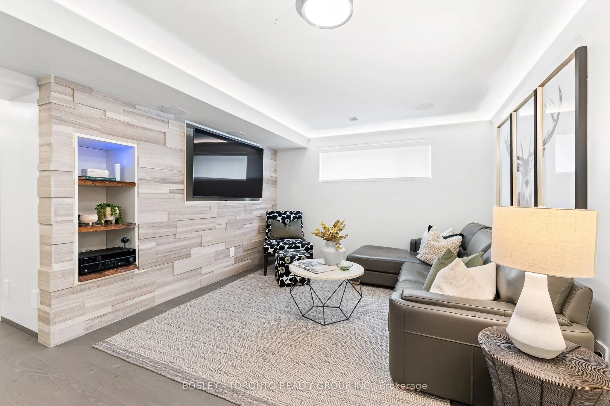 39 Red Deer Avenue