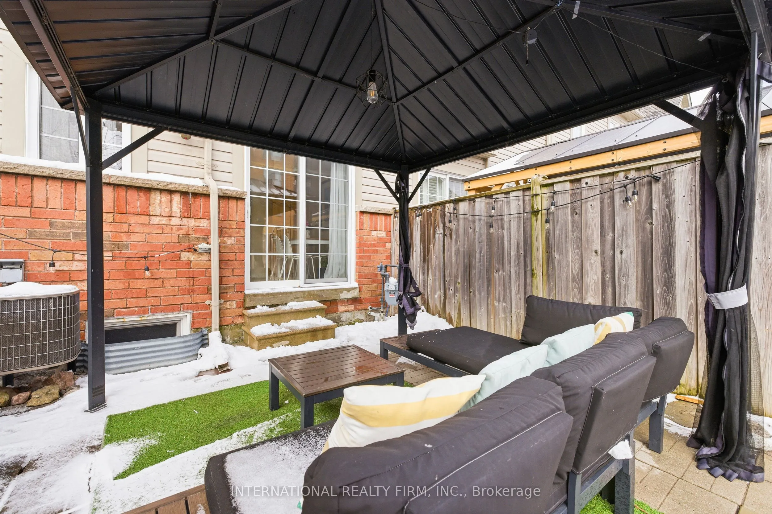 35 Ventura Lane