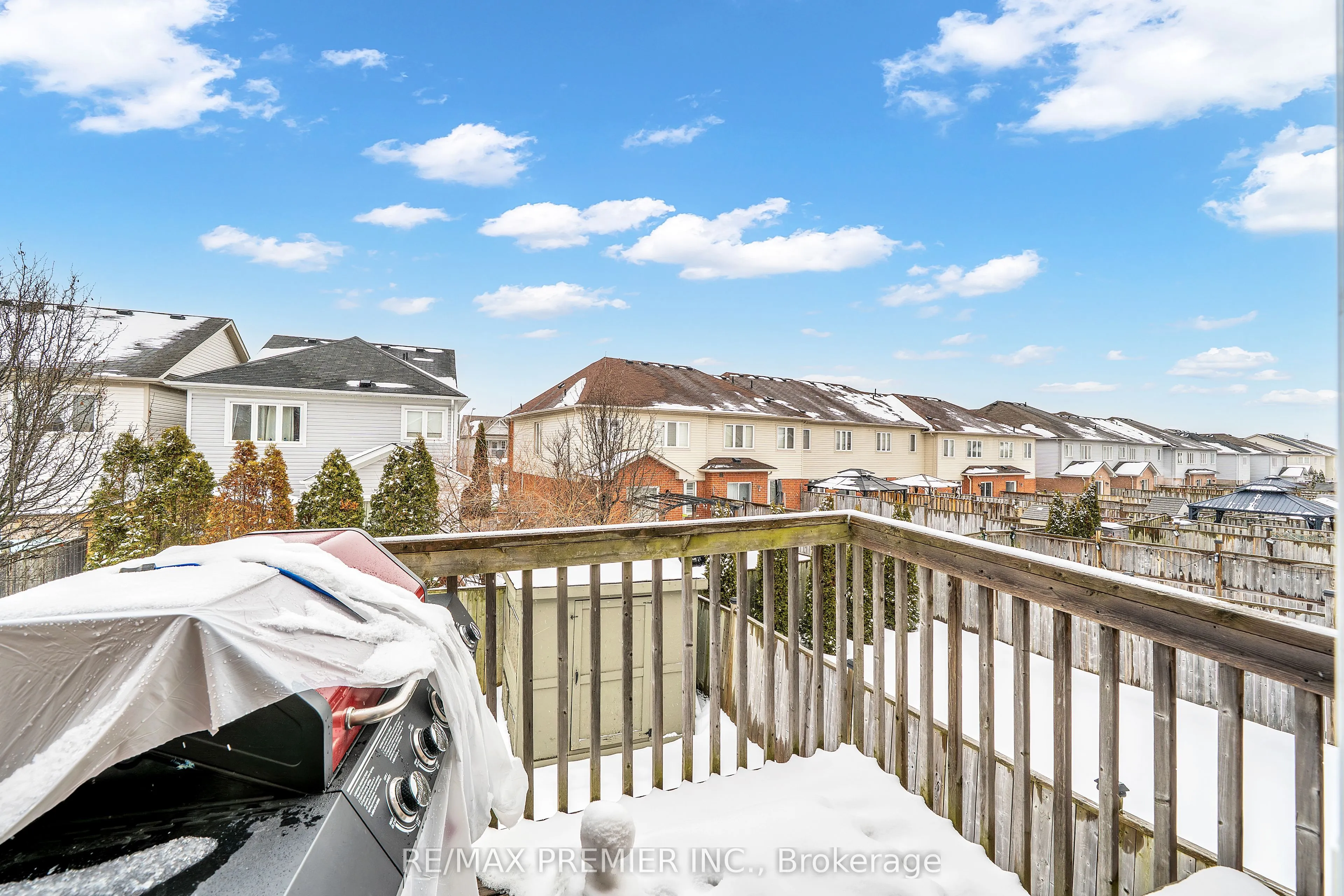 164 Dewell Crescent