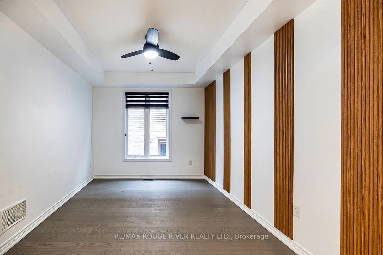 10 Moses Crescent