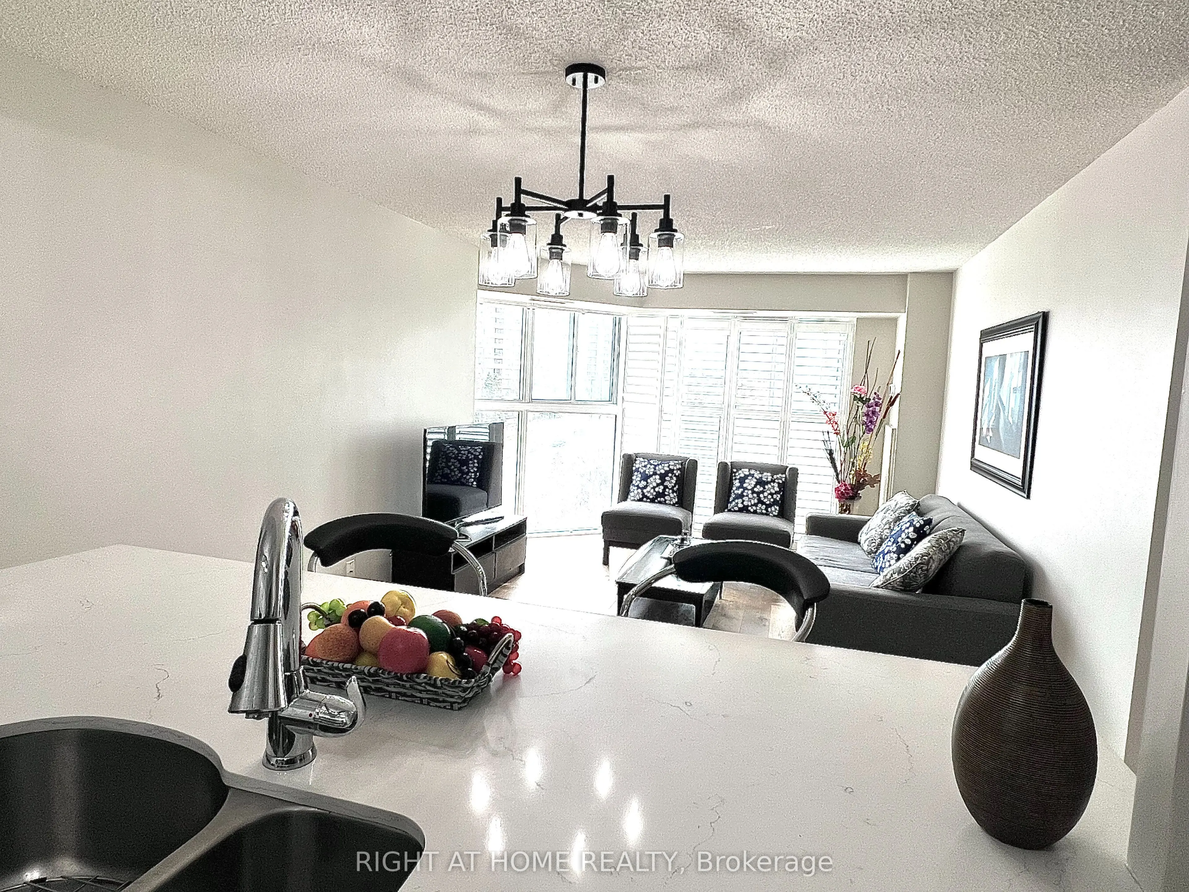 90 Dale Avenue #706