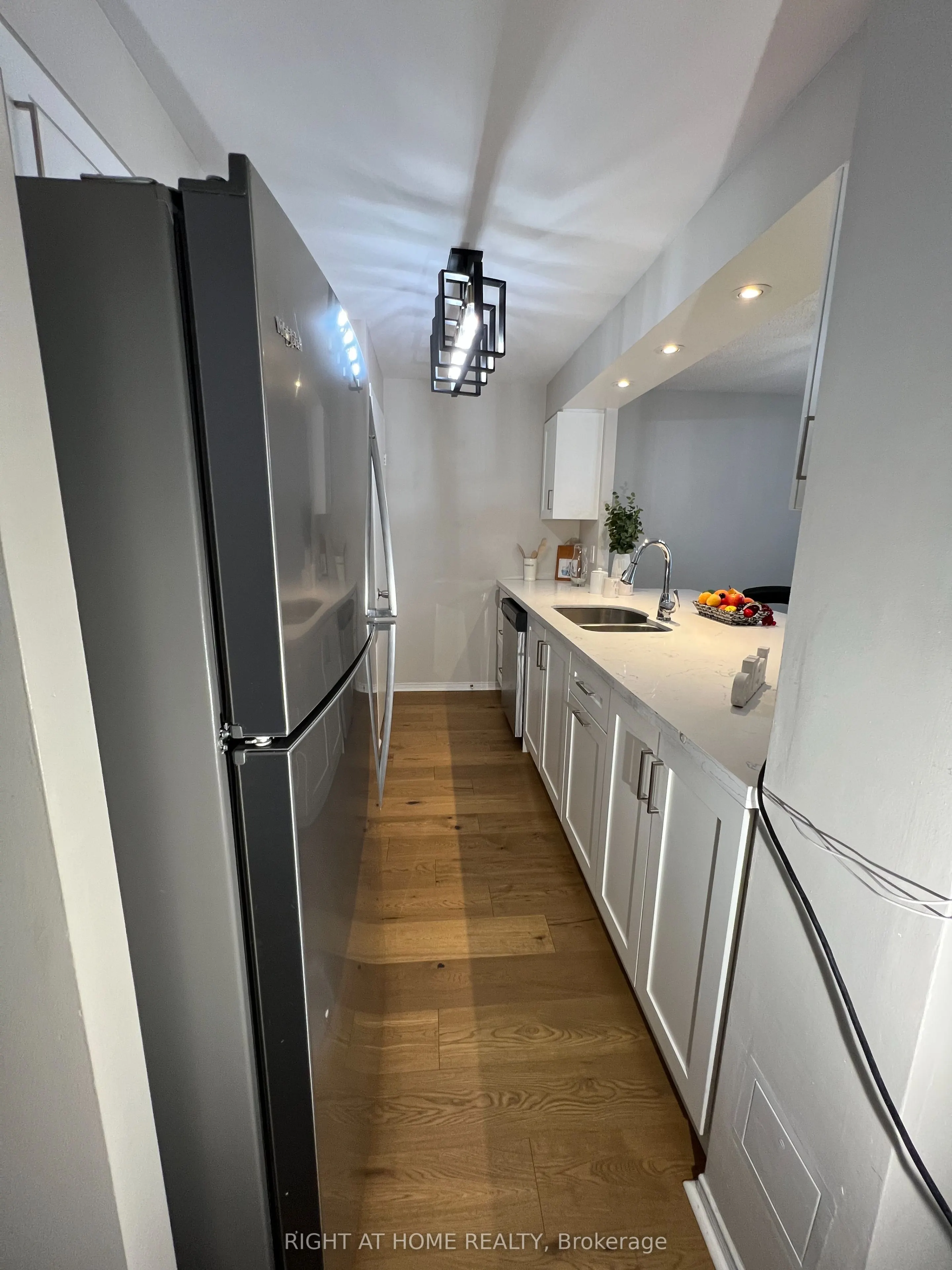 90 Dale Avenue #706