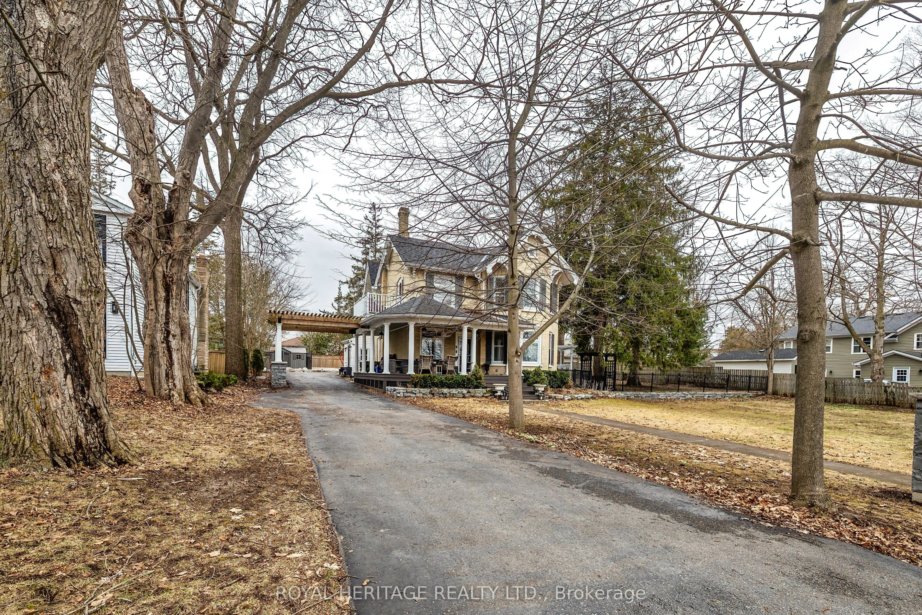 220 Cochrane Street