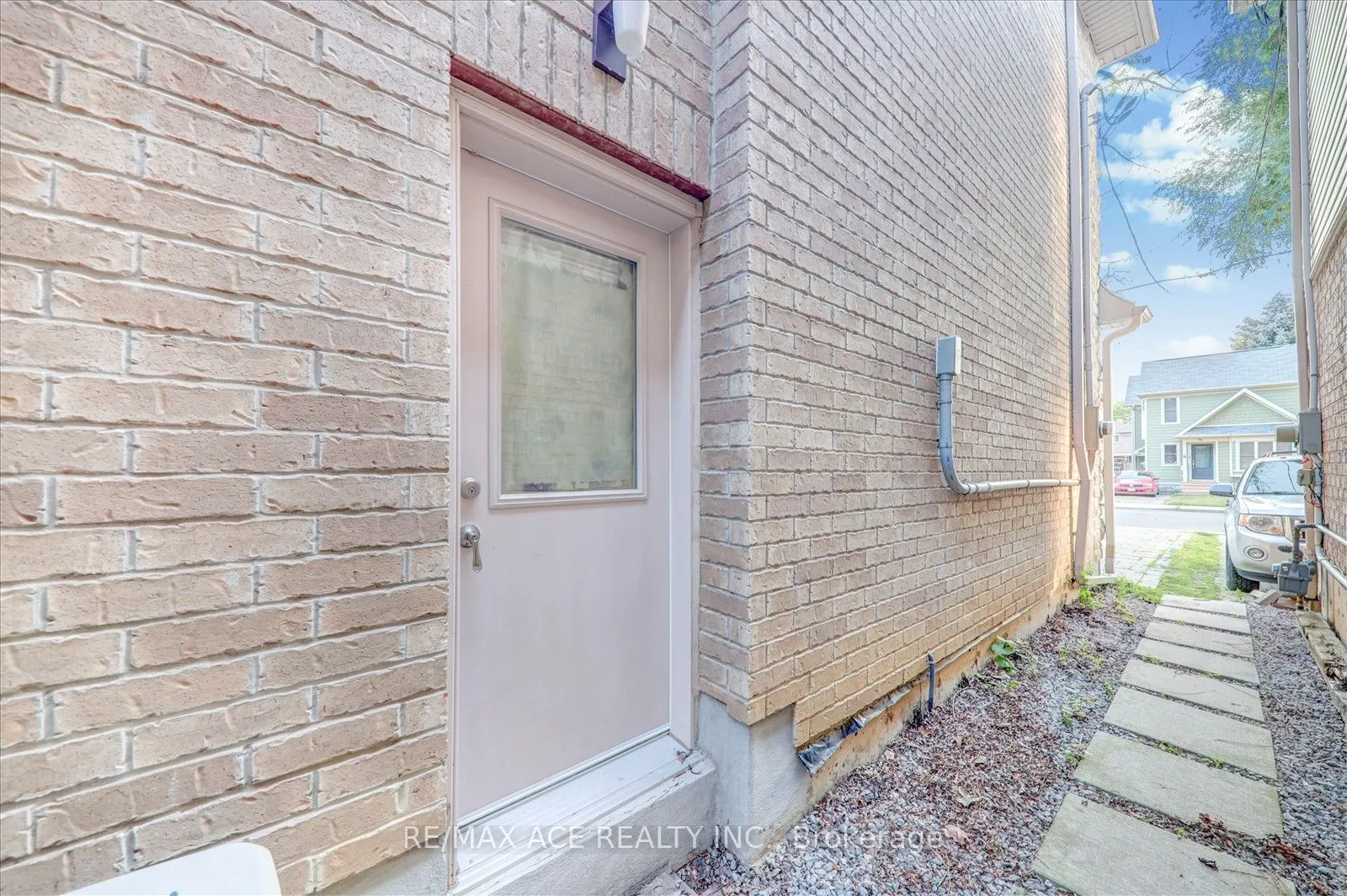 71 Lillington Avenue