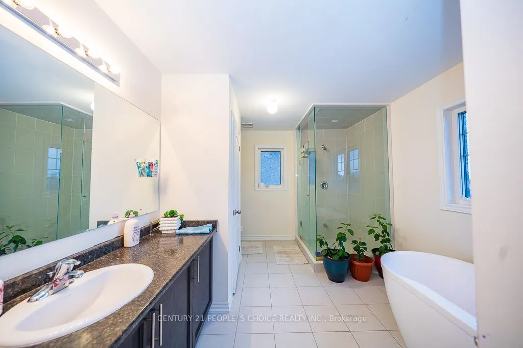 83 Robin Trail