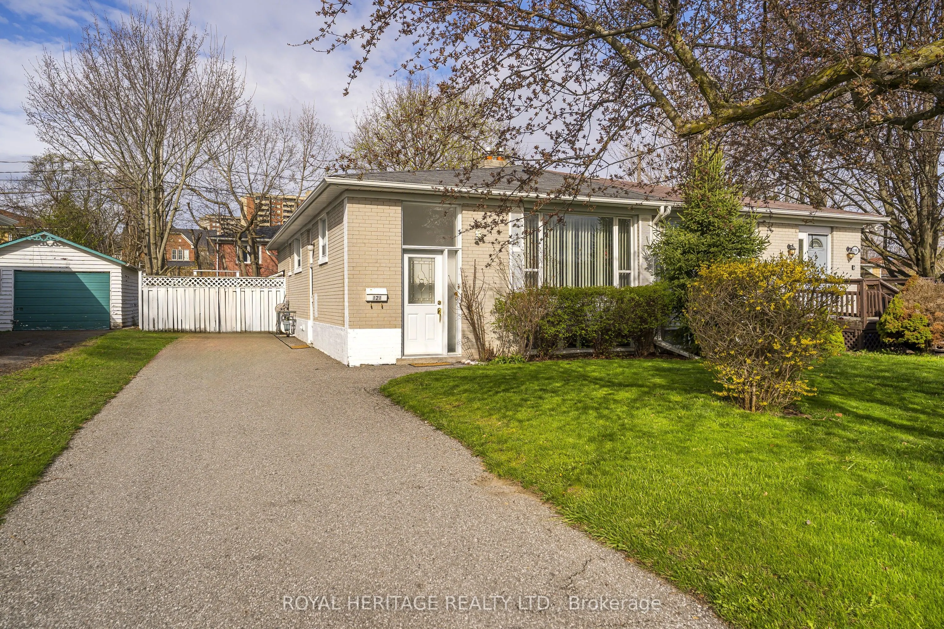 121 Tulloch Drive