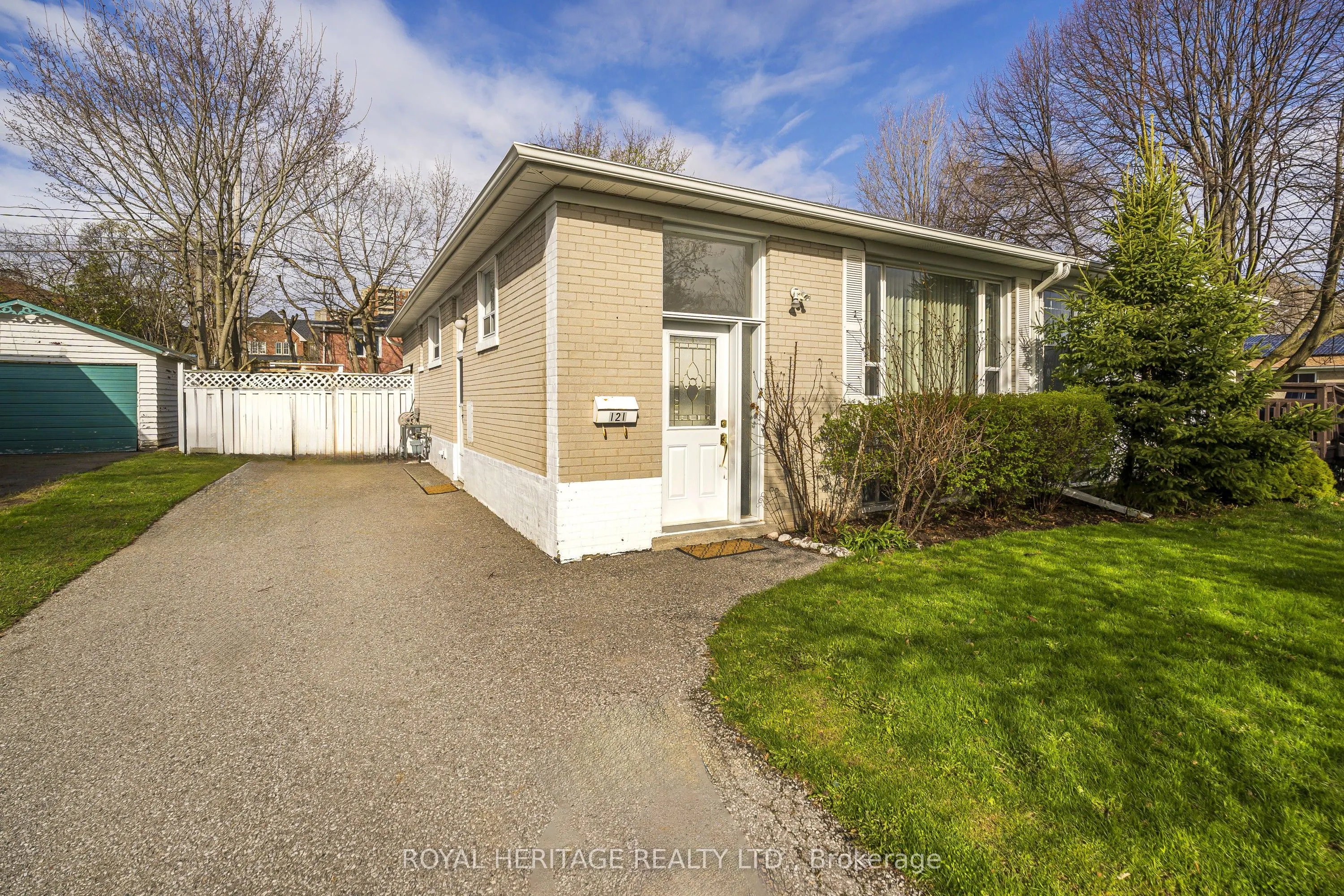 121 Tulloch Drive
