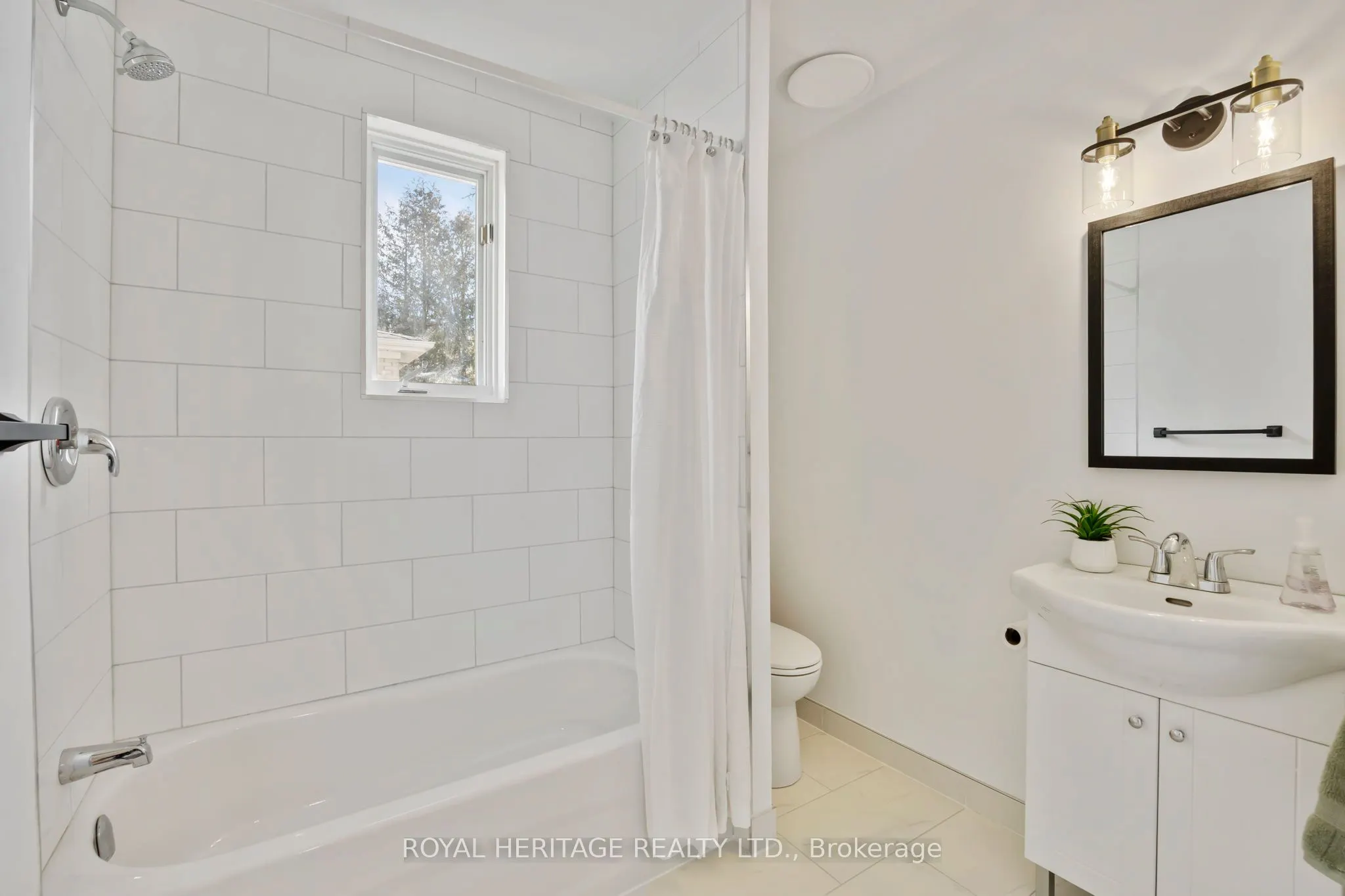 121 Tulloch Drive