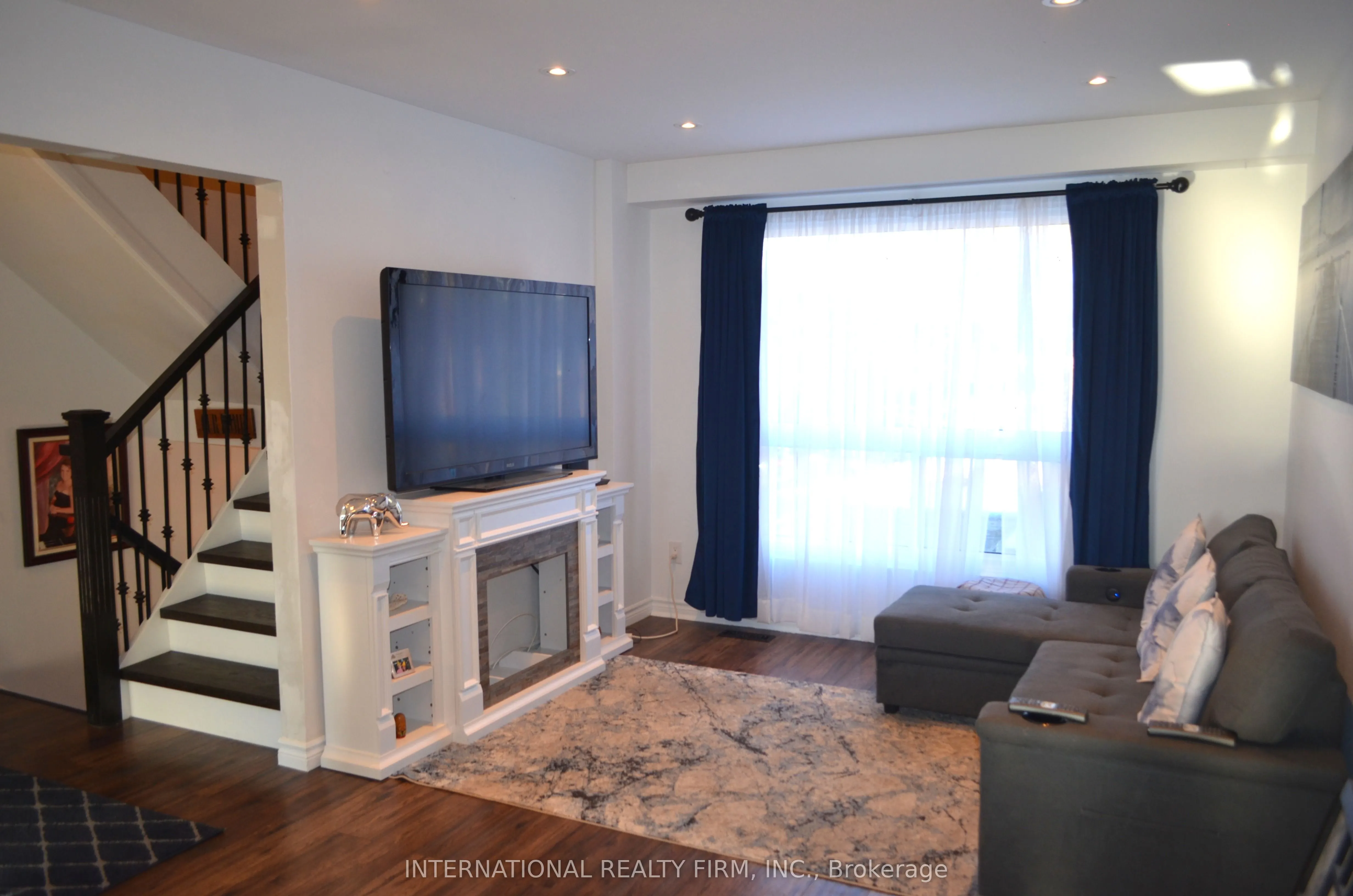 222 Pearson Street #15