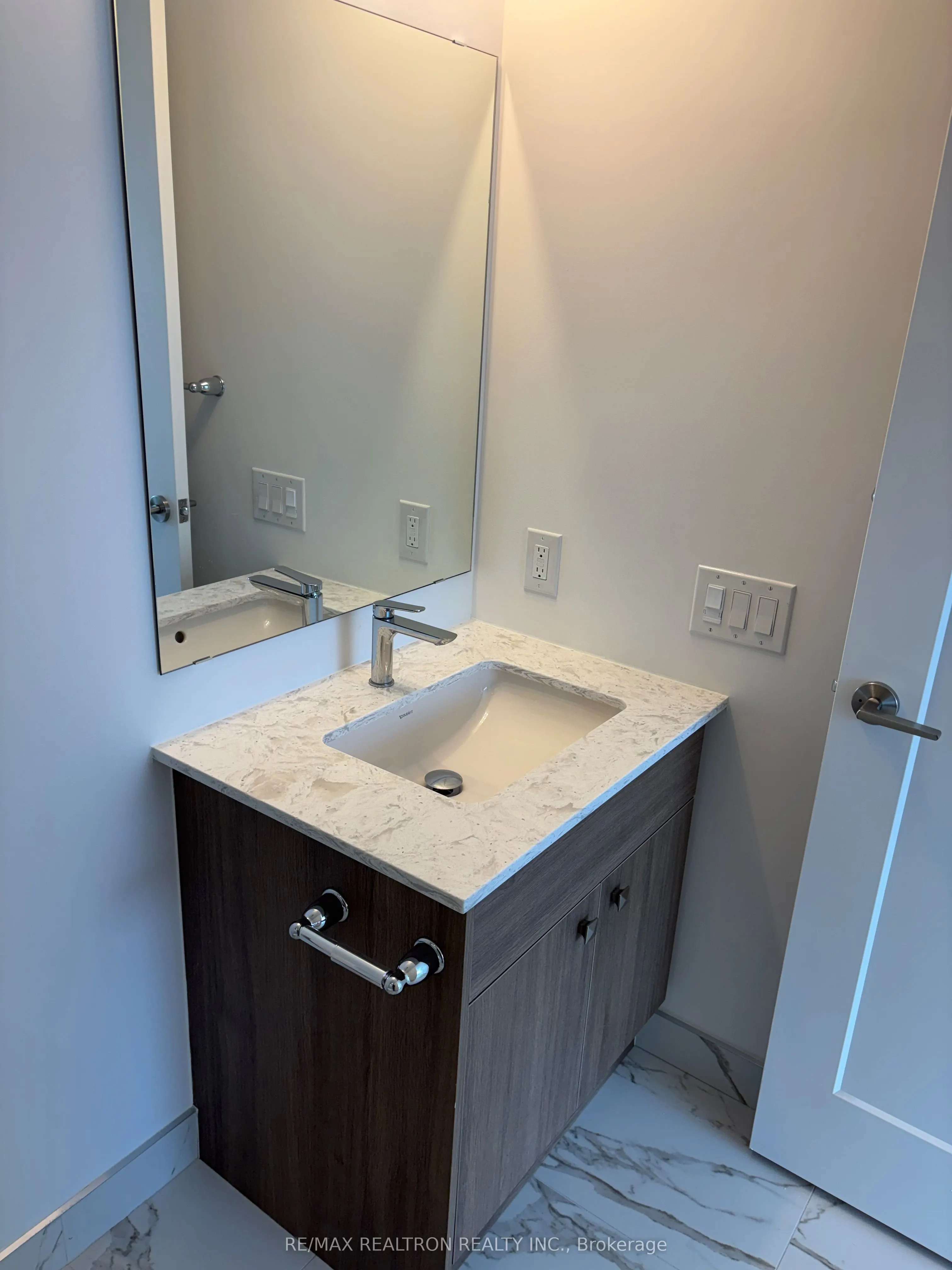 2 Manderley Drive #904