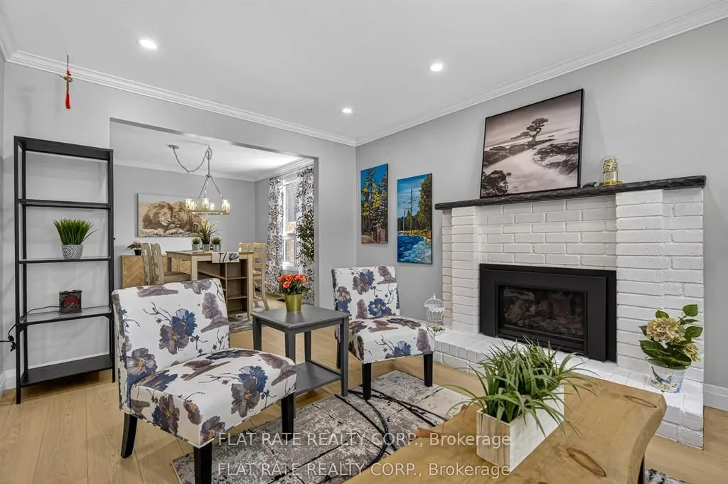 887 Lavis Court