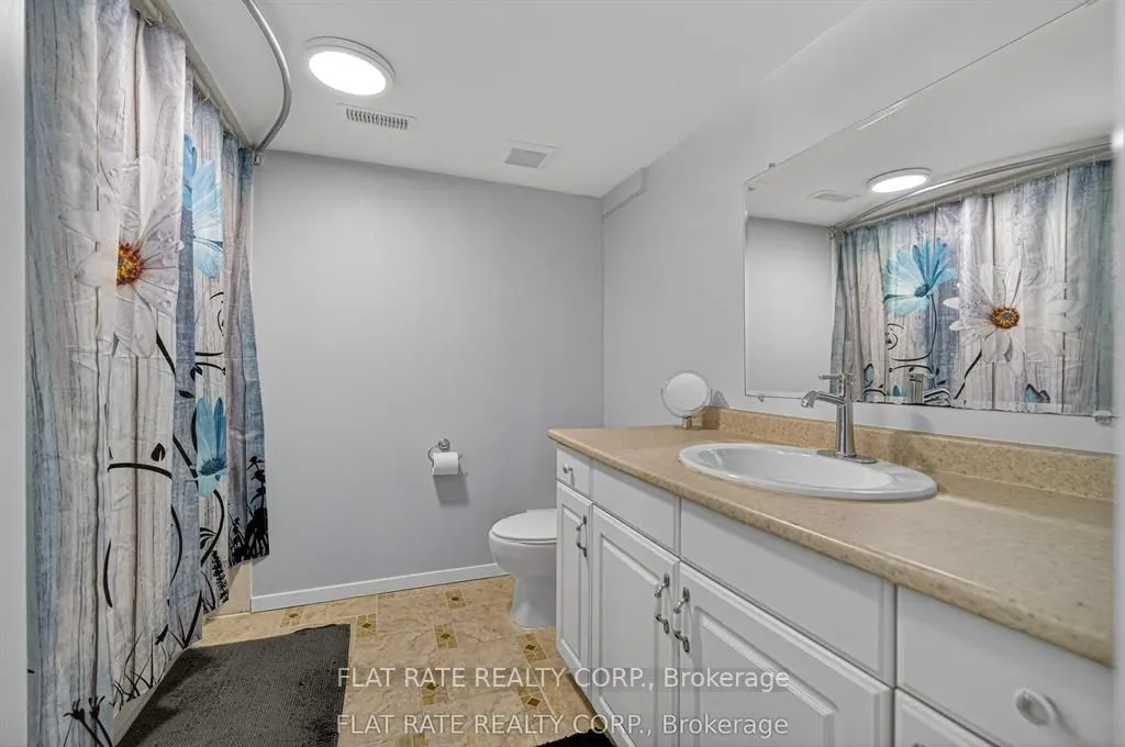 887 Lavis Court