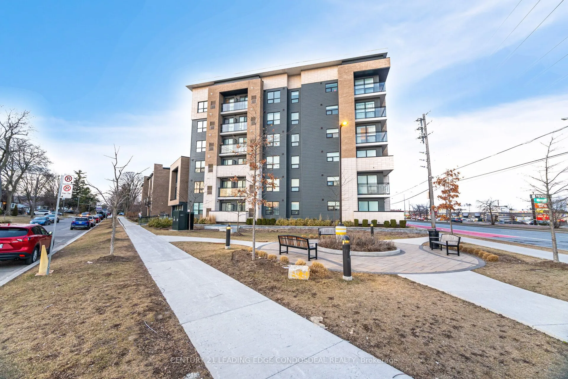 1 Falaise Road #424
