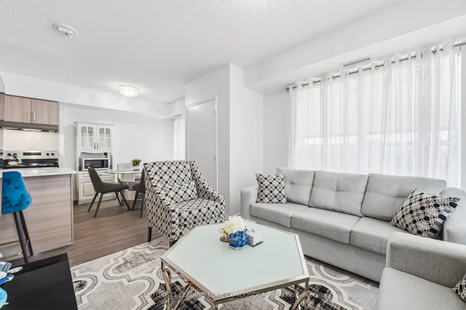 1 Falaise Road #424