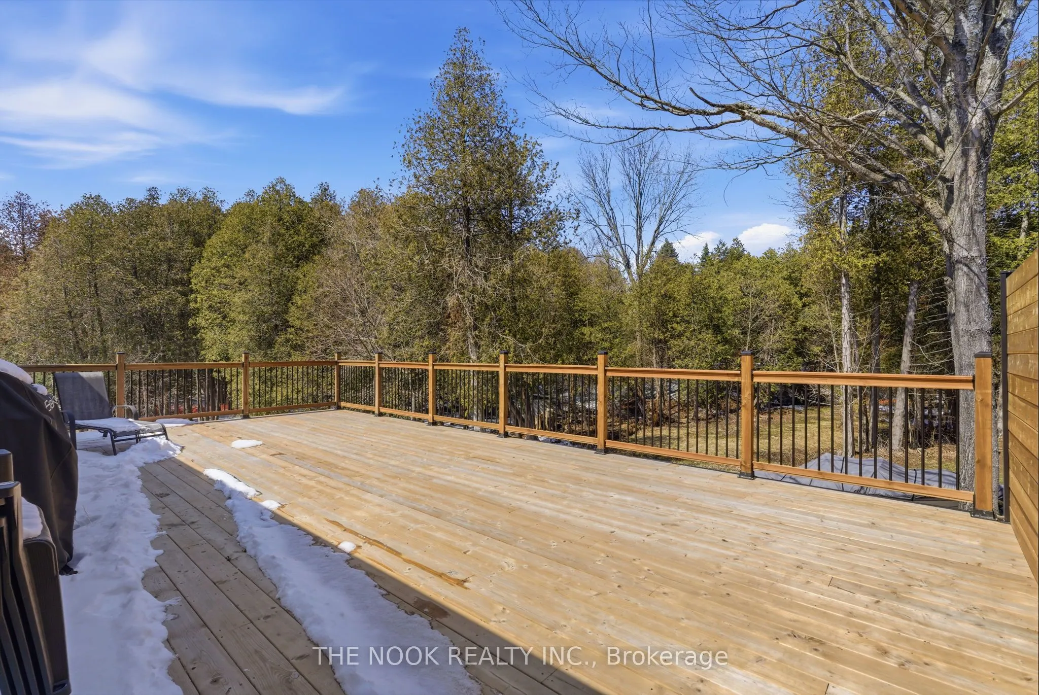 7704 Leskard Road