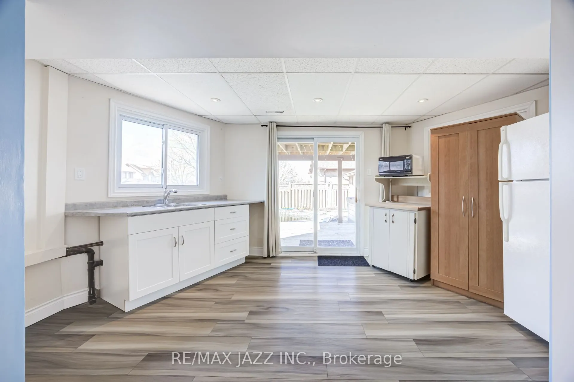 2 Coomer Crescent