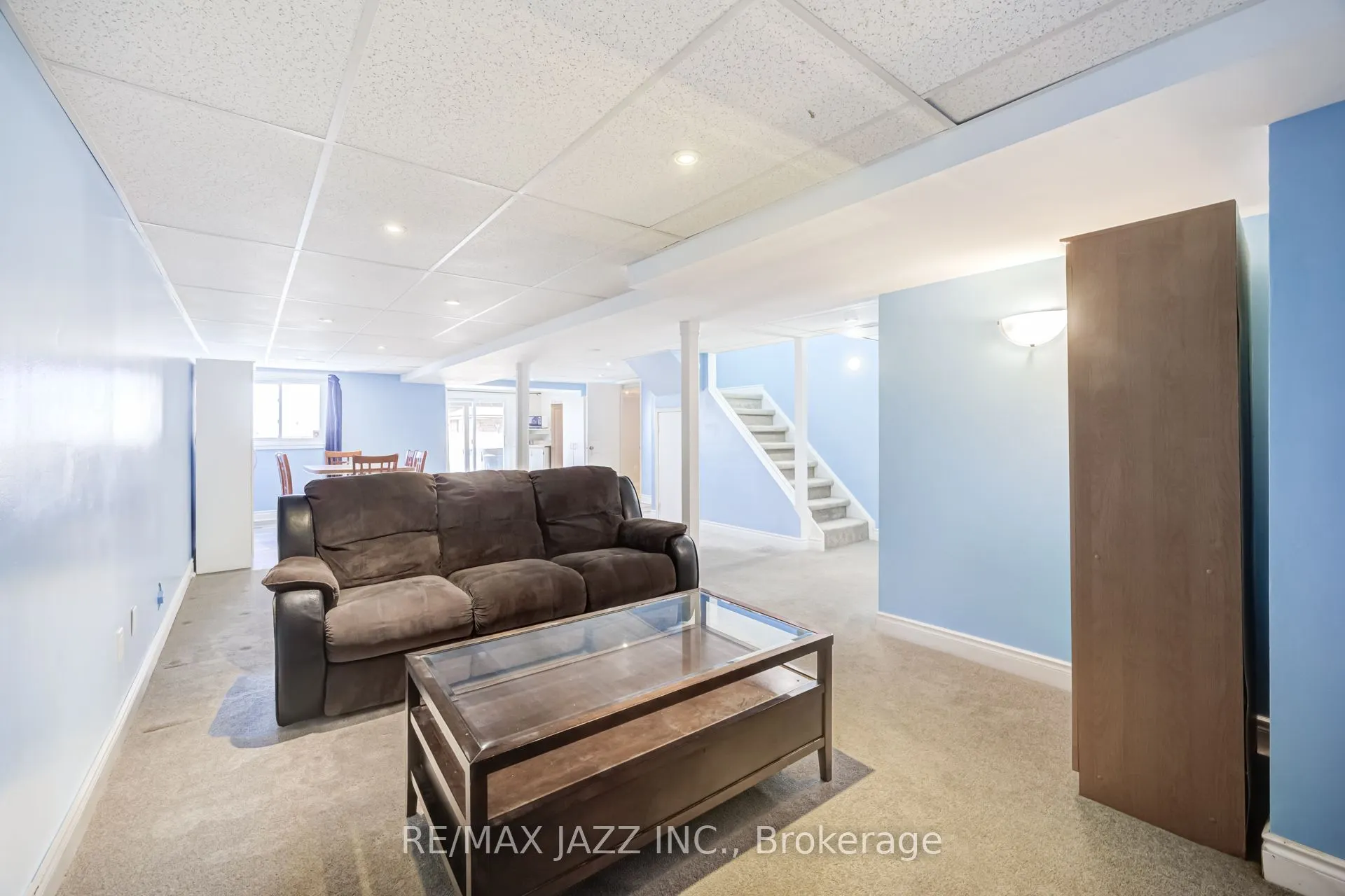 2 Coomer Crescent