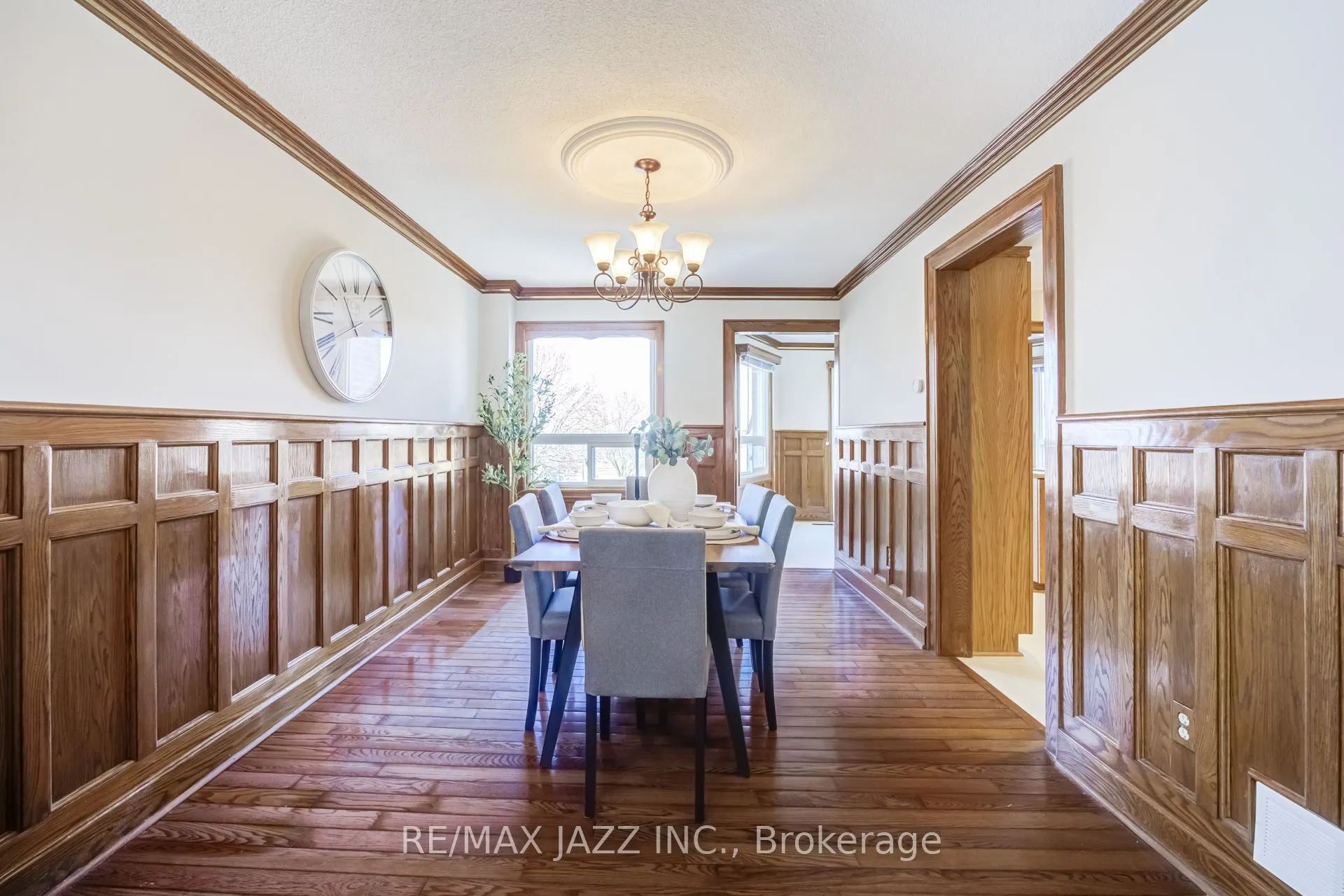 2 Coomer Crescent