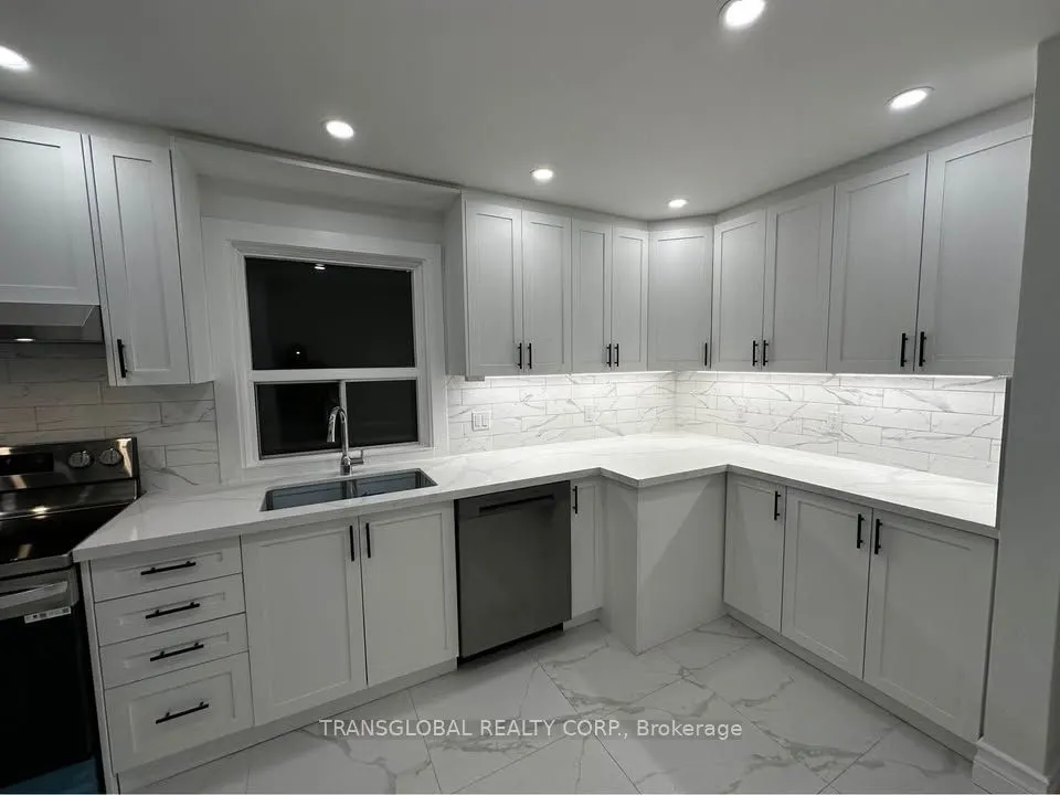 10 Anticosti Drive #Main