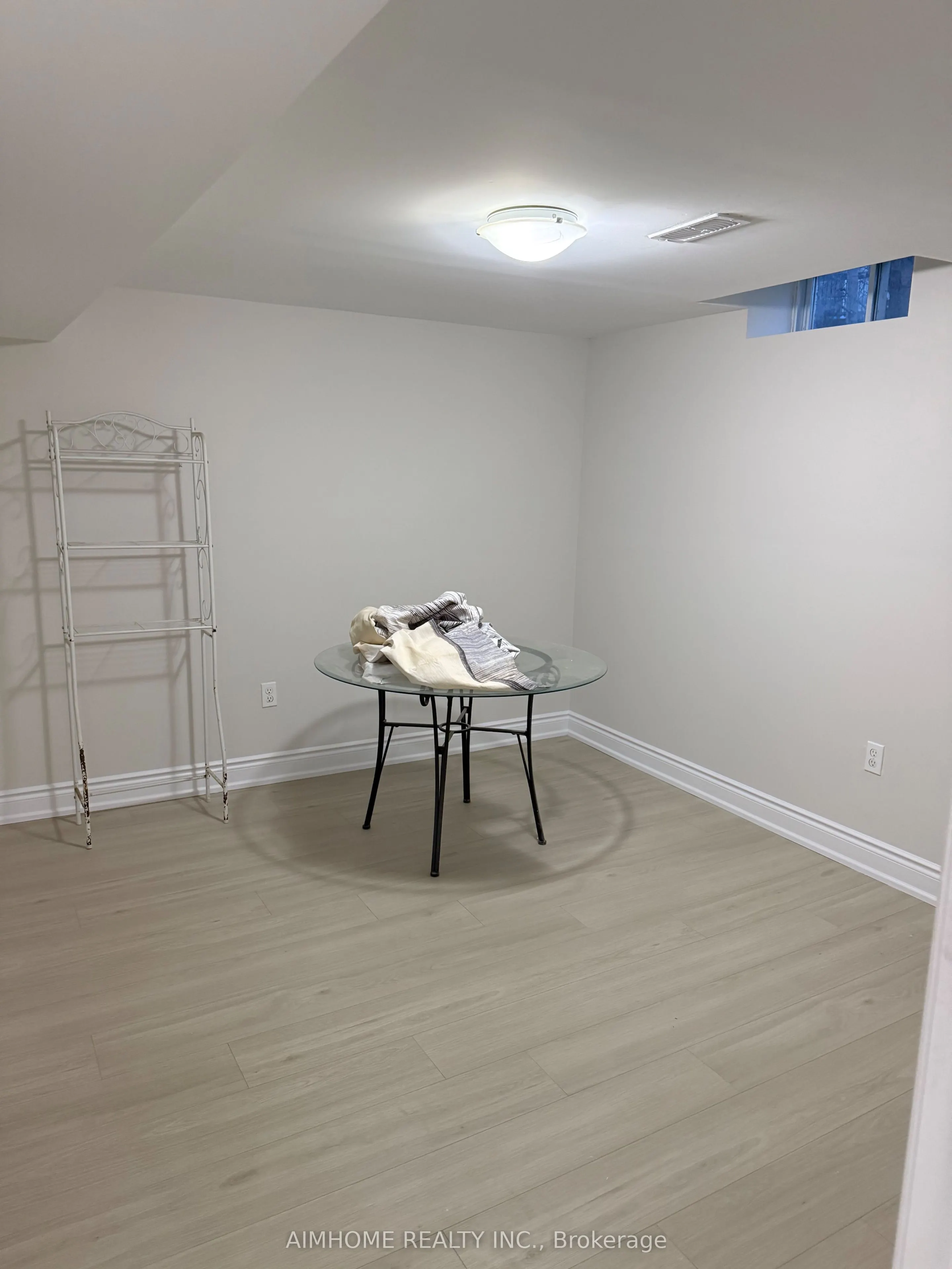 28 Heatherbank Trail #Basement unit#1