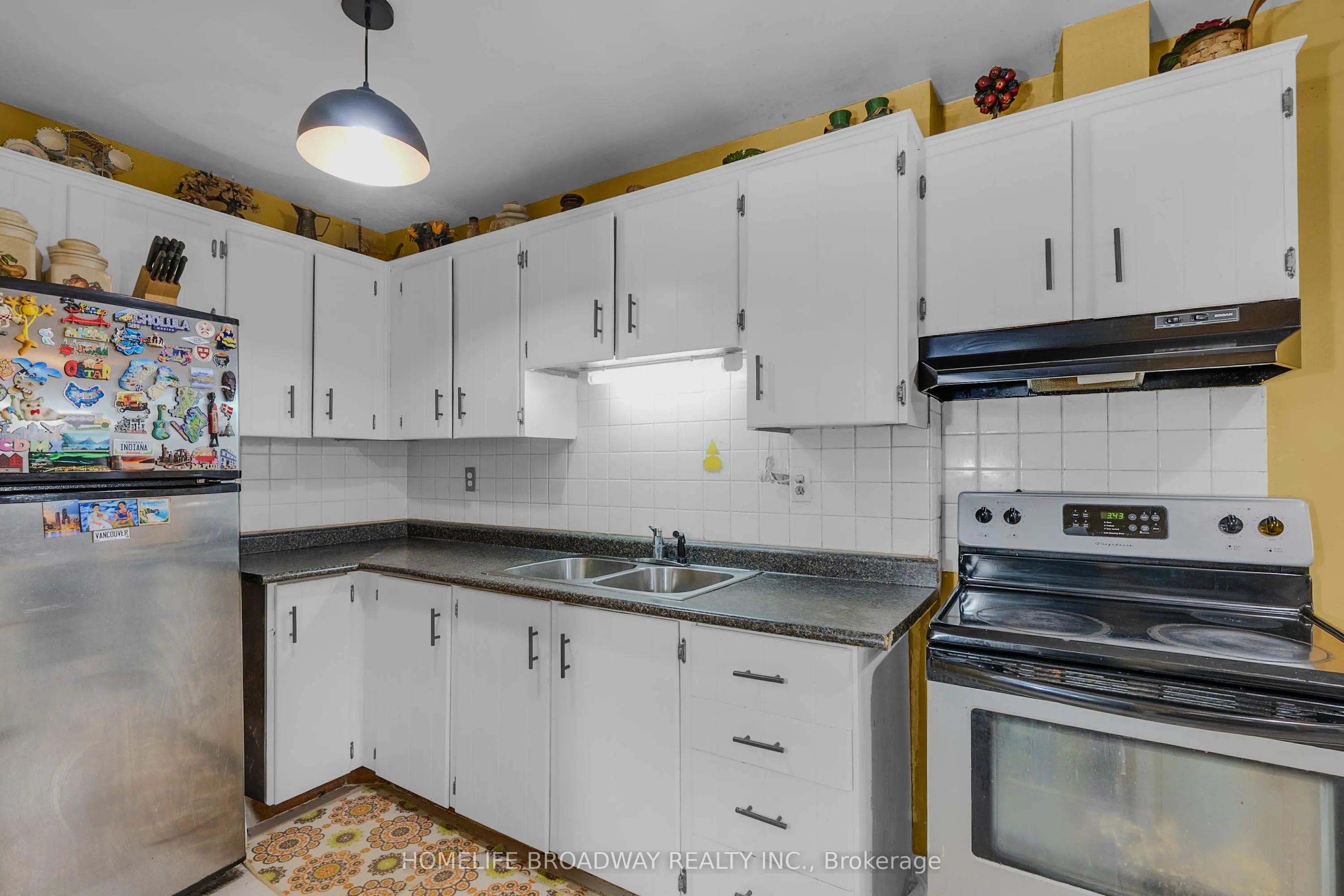 4062 Lawrence Avenue E #205