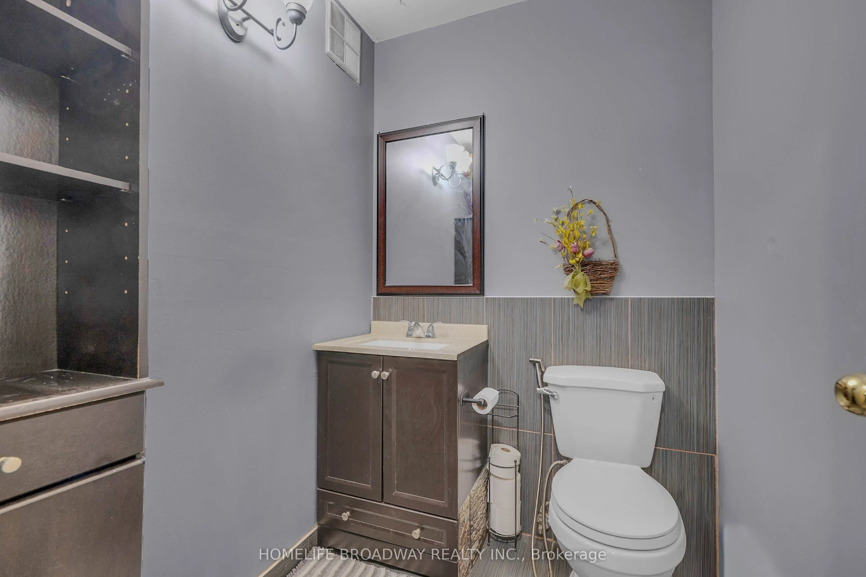 4062 Lawrence Avenue E #205
