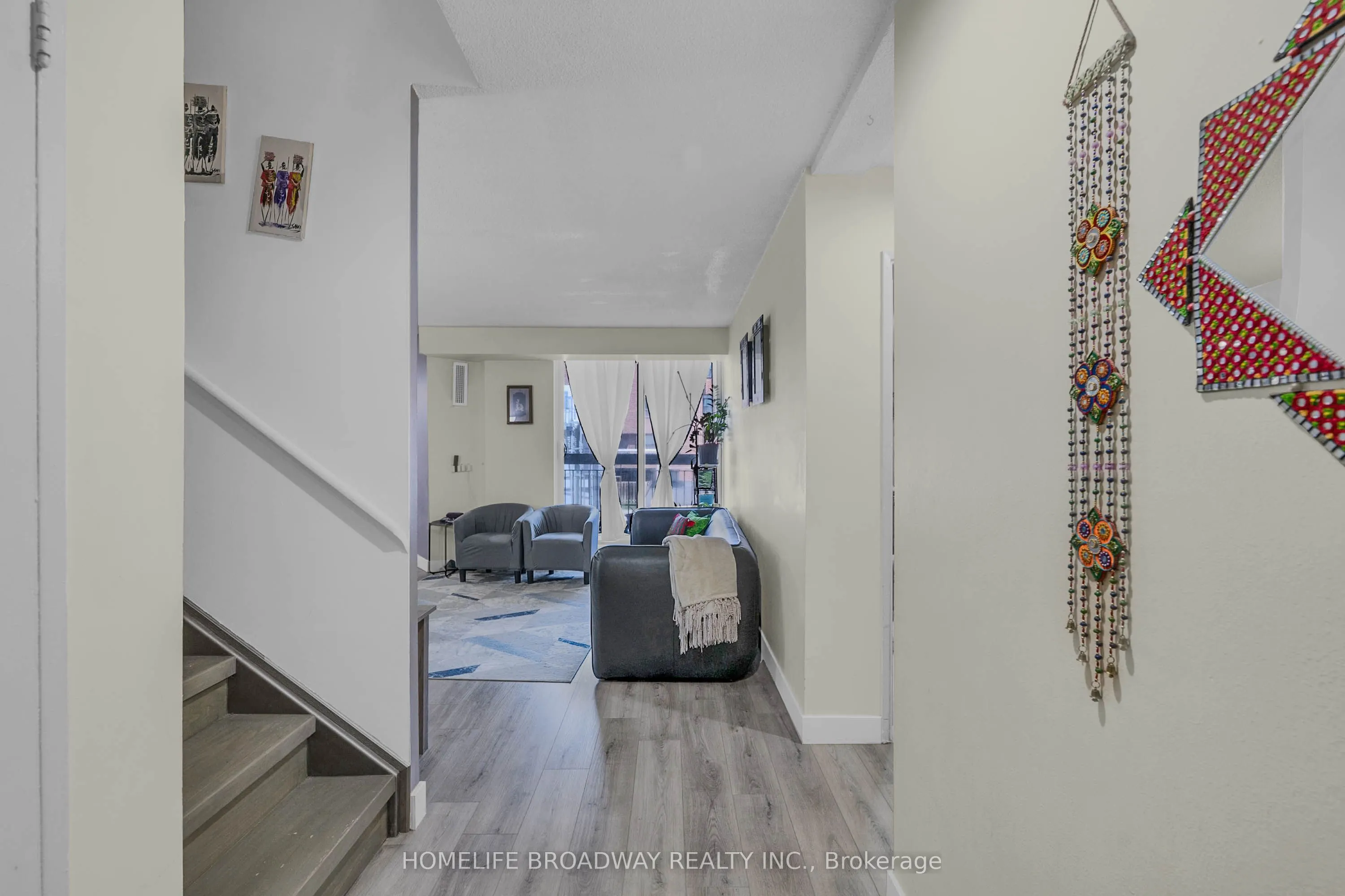4062 Lawrence Avenue E #205