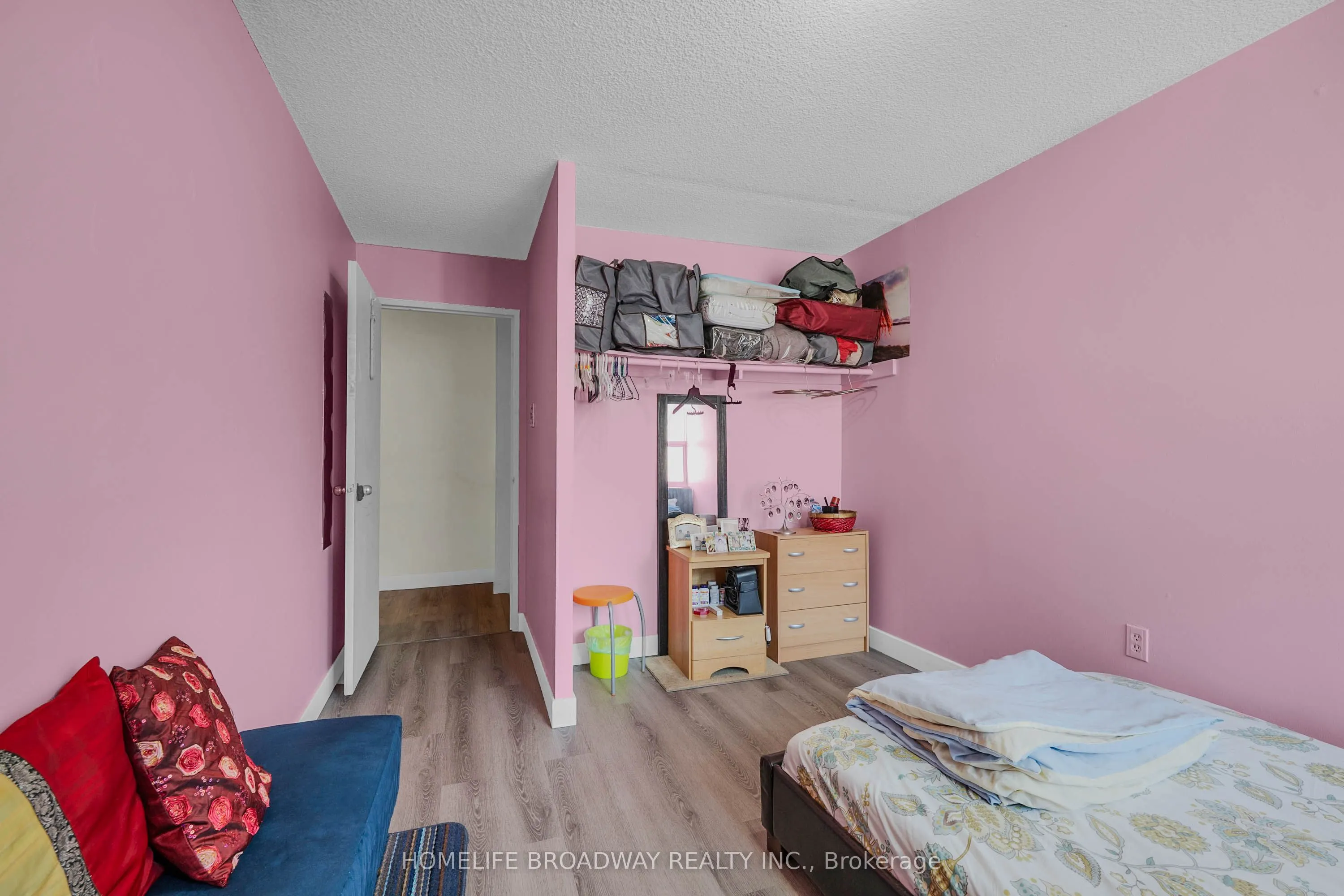 4062 Lawrence Avenue E #205