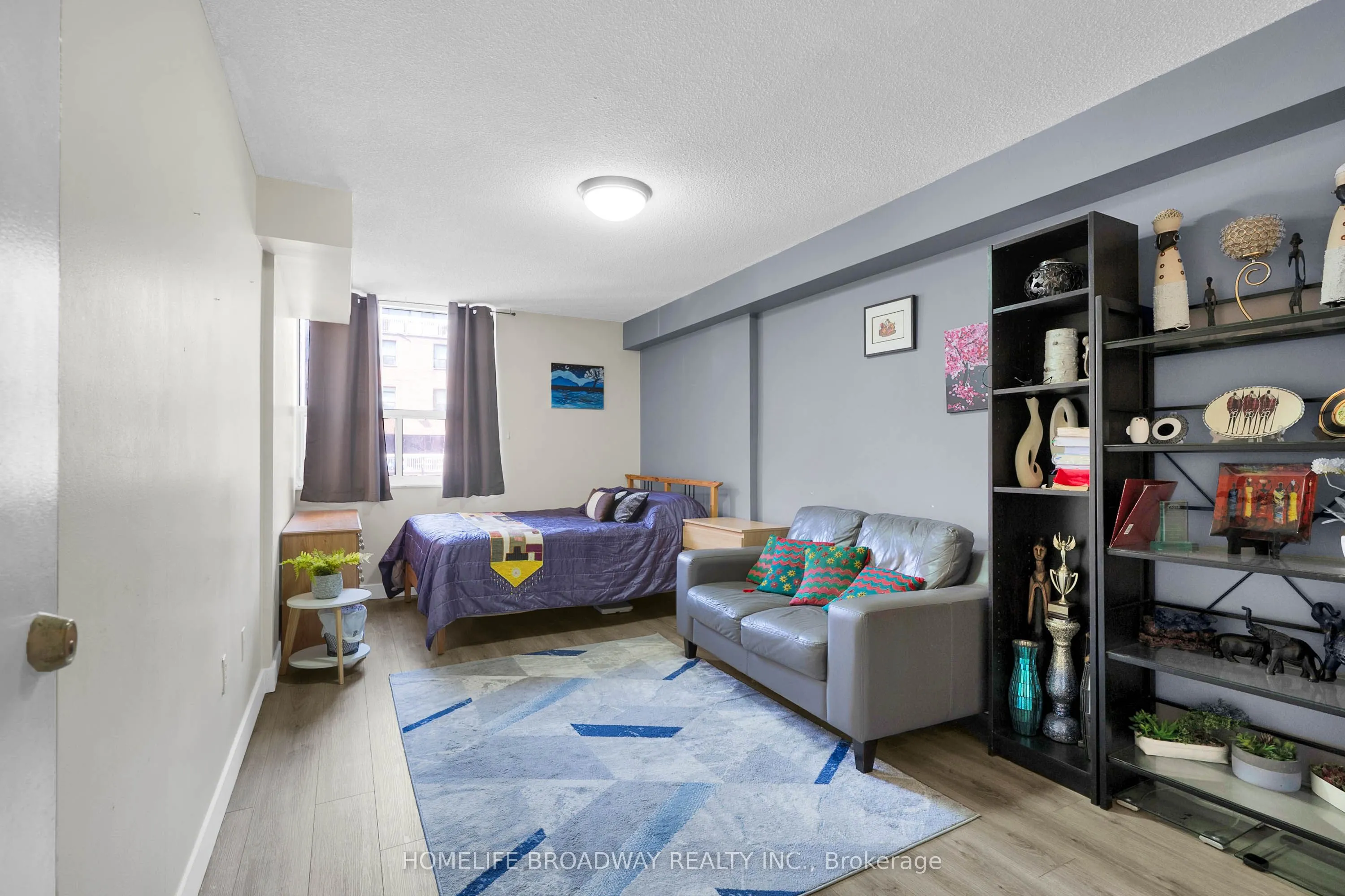 4062 Lawrence Avenue E #205