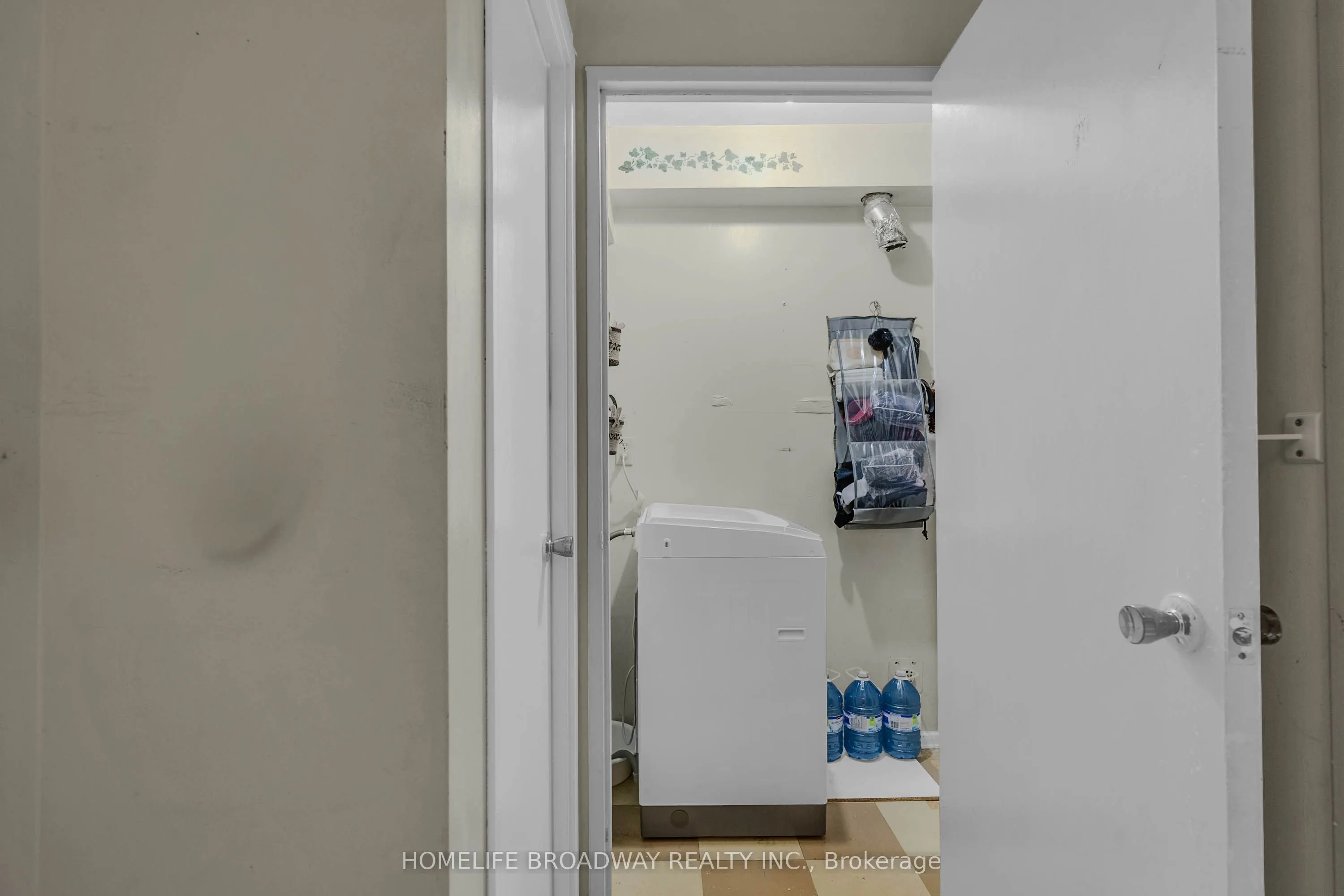4062 Lawrence Avenue E #205