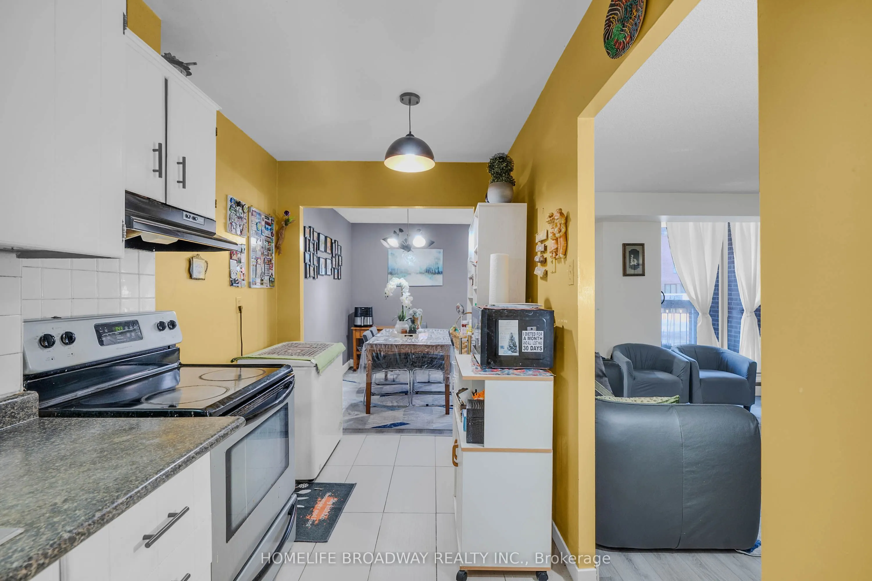 4062 Lawrence Avenue E #205