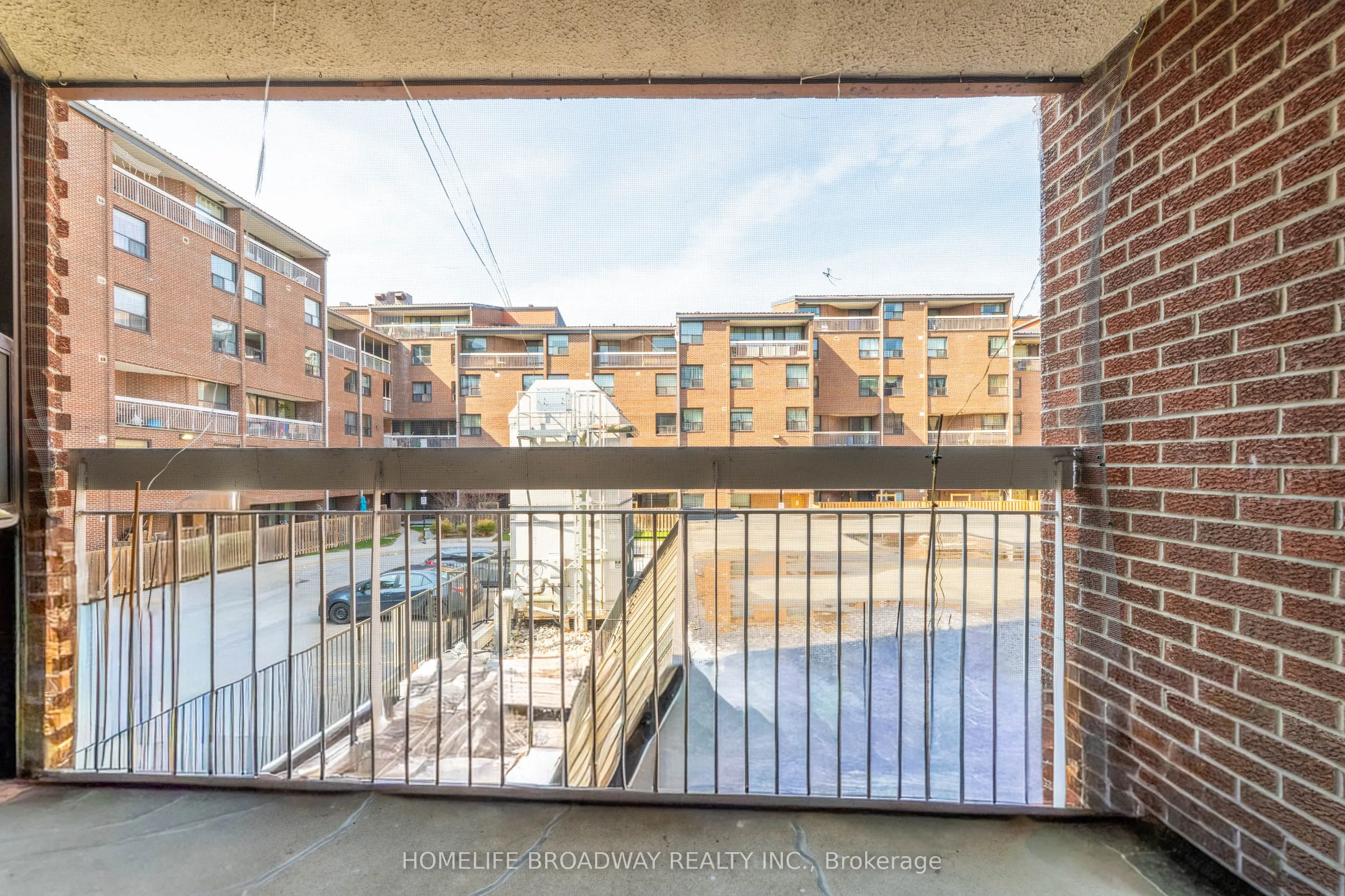 4062 Lawrence Avenue E #205