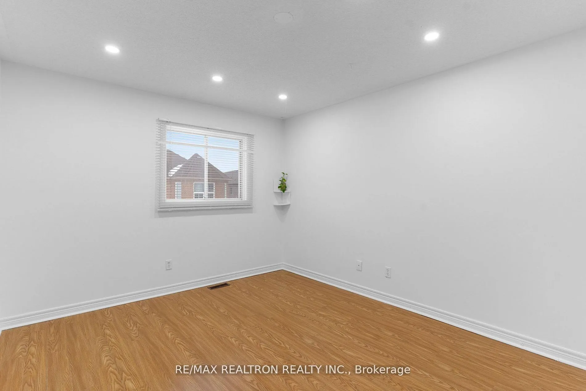 13 Freeston Crescent
