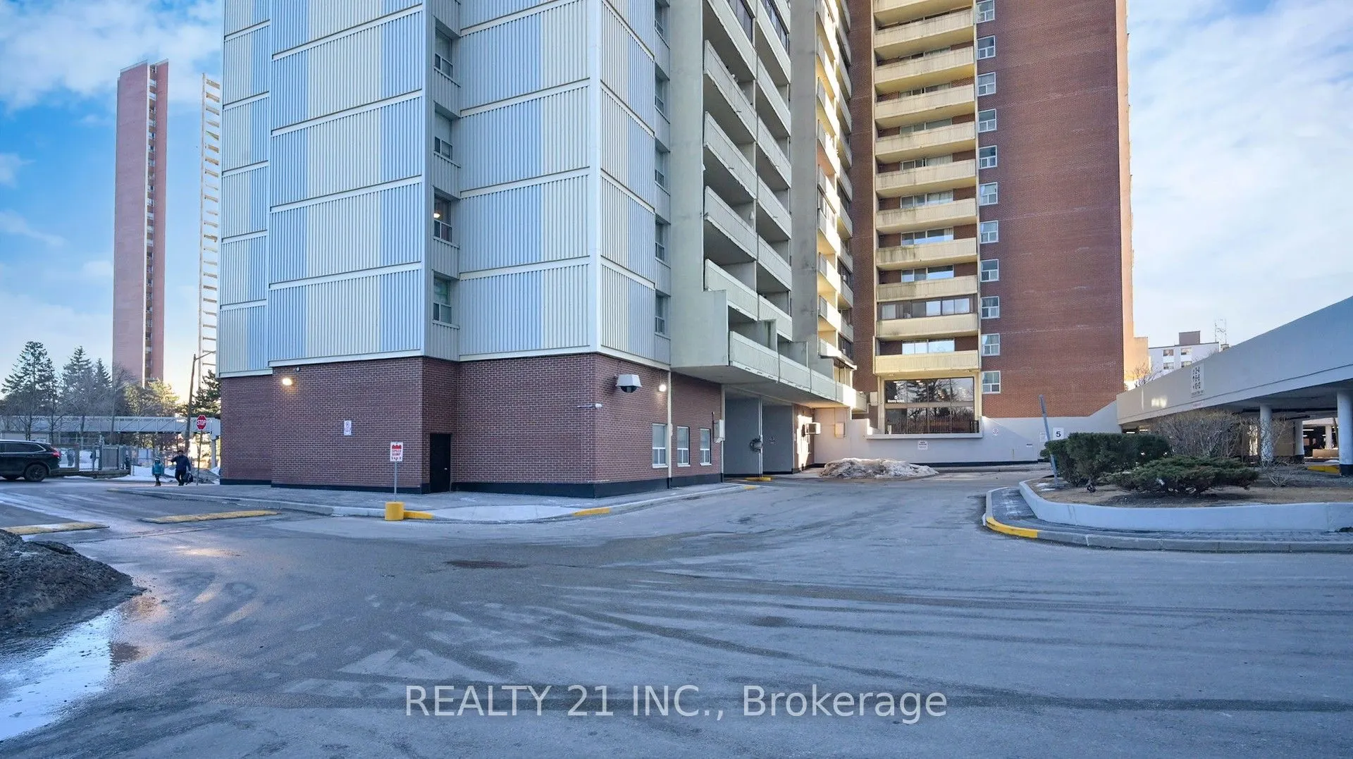 5 Massey Square #2103