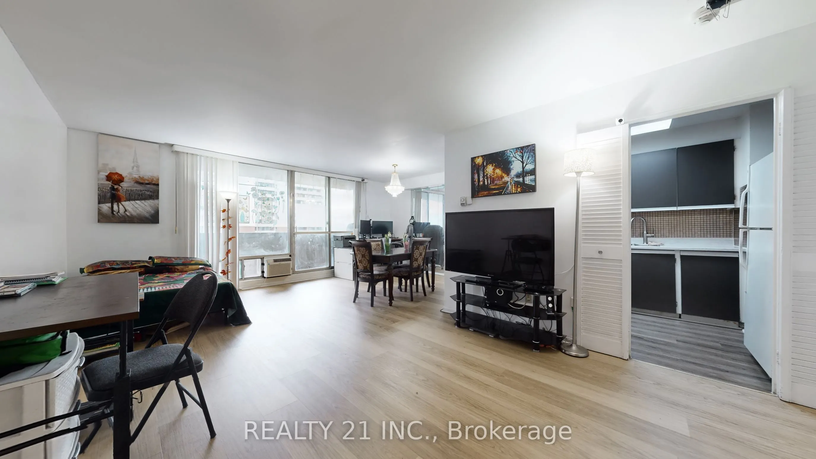 5 Massey Square #2103